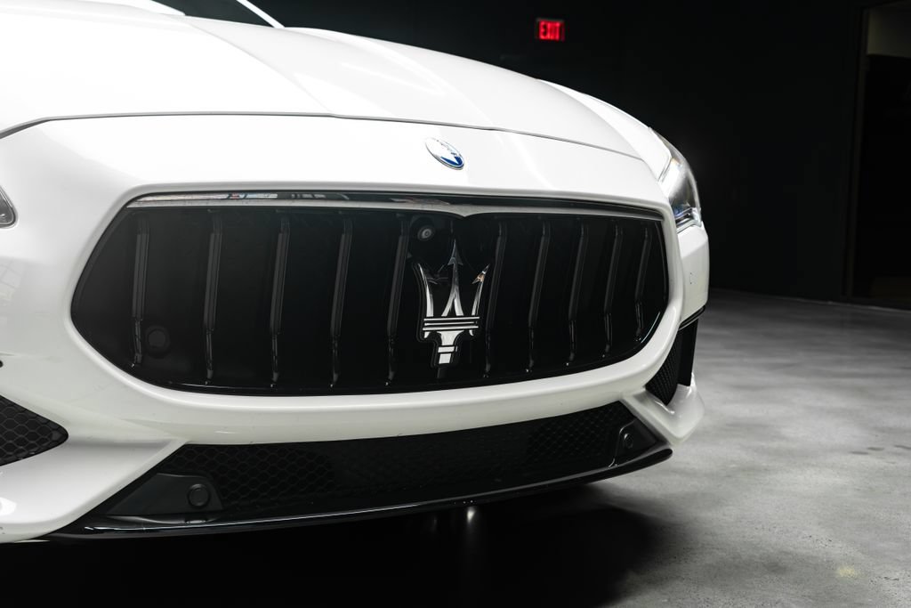 Used 2021 Maserati Quattroporte S GranSport Q4 AWD/4WD image 6