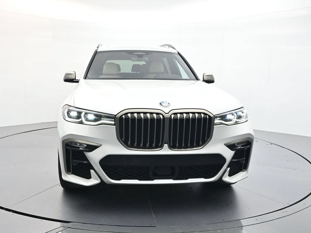Used 2022 BMW X7 M50i AWD/4WD image 2