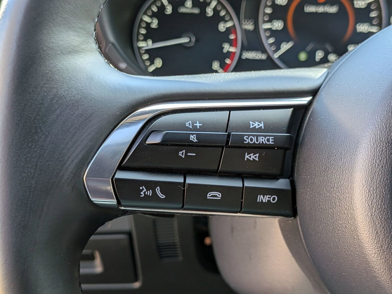 Used 2024 MAZDA MAZDA3 Hatchback w/ Appearance Package image 18