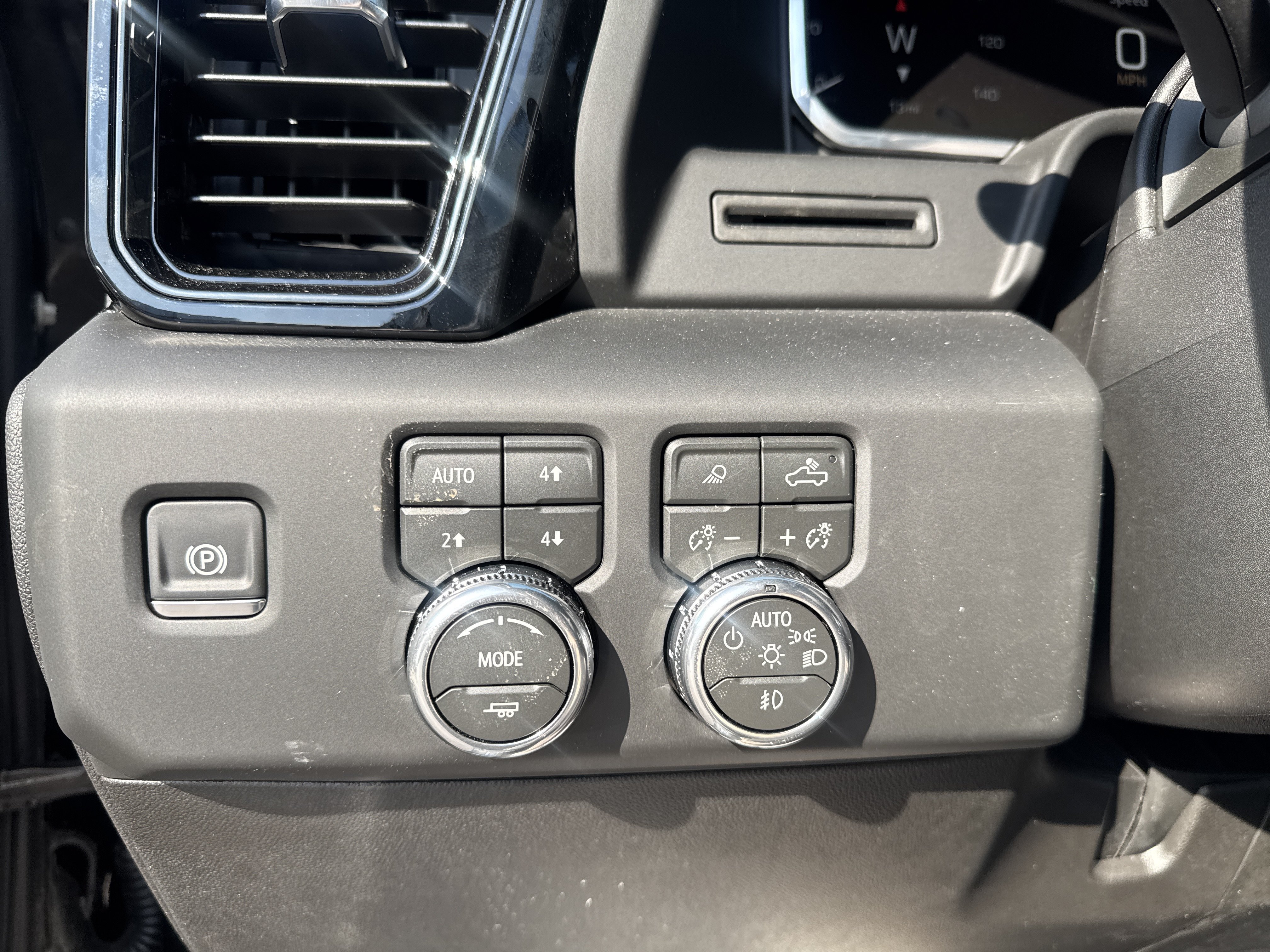 New 2026 GMC Sierra 2500 AT4 AWD/4WD image 30