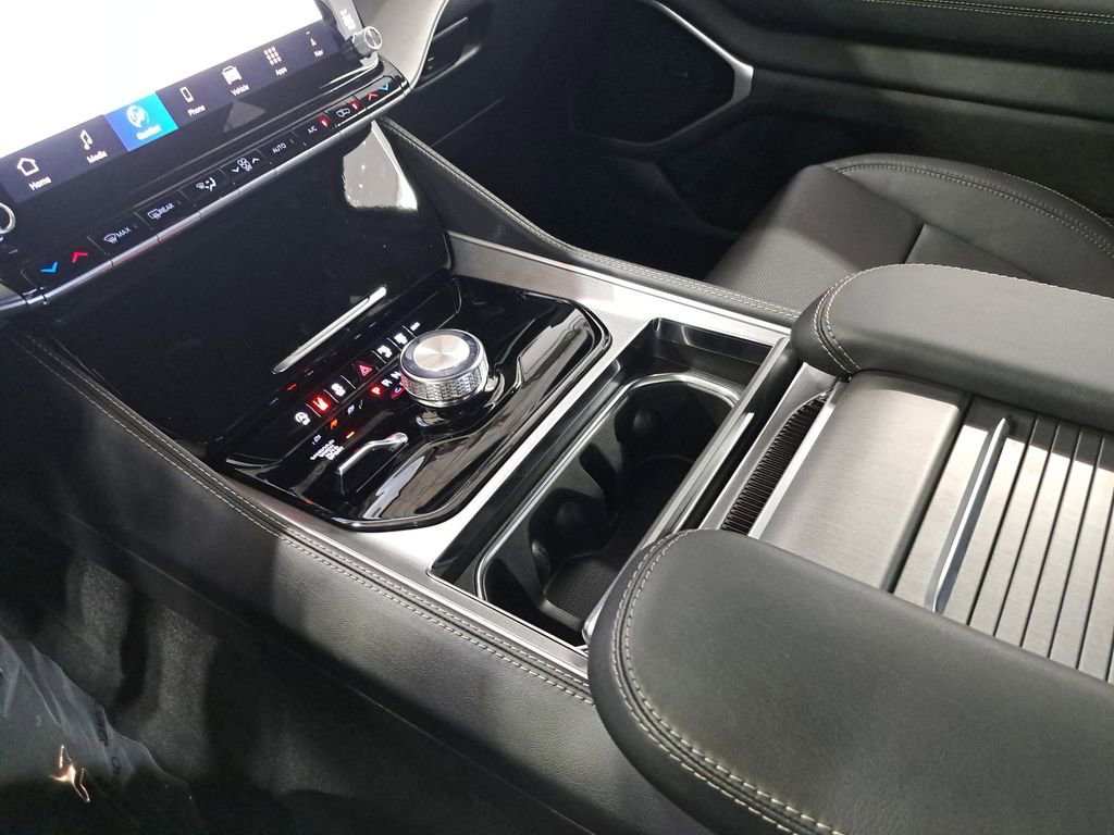 New 2026 Jeep Grand Wagoneer Limited AWD/4WD image 24