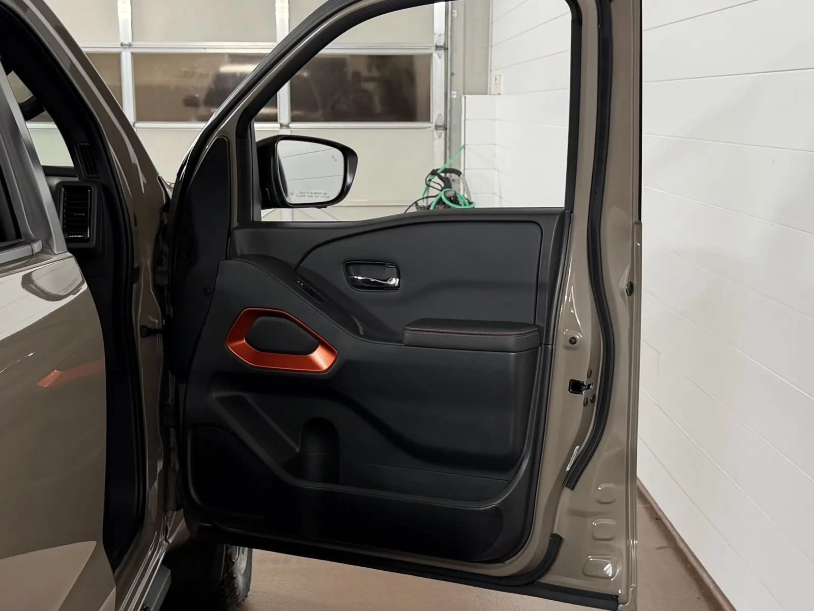 Used 2024 Nissan Frontier PRO-4X w/ Pro Convenience Package AWD/4WD image 36