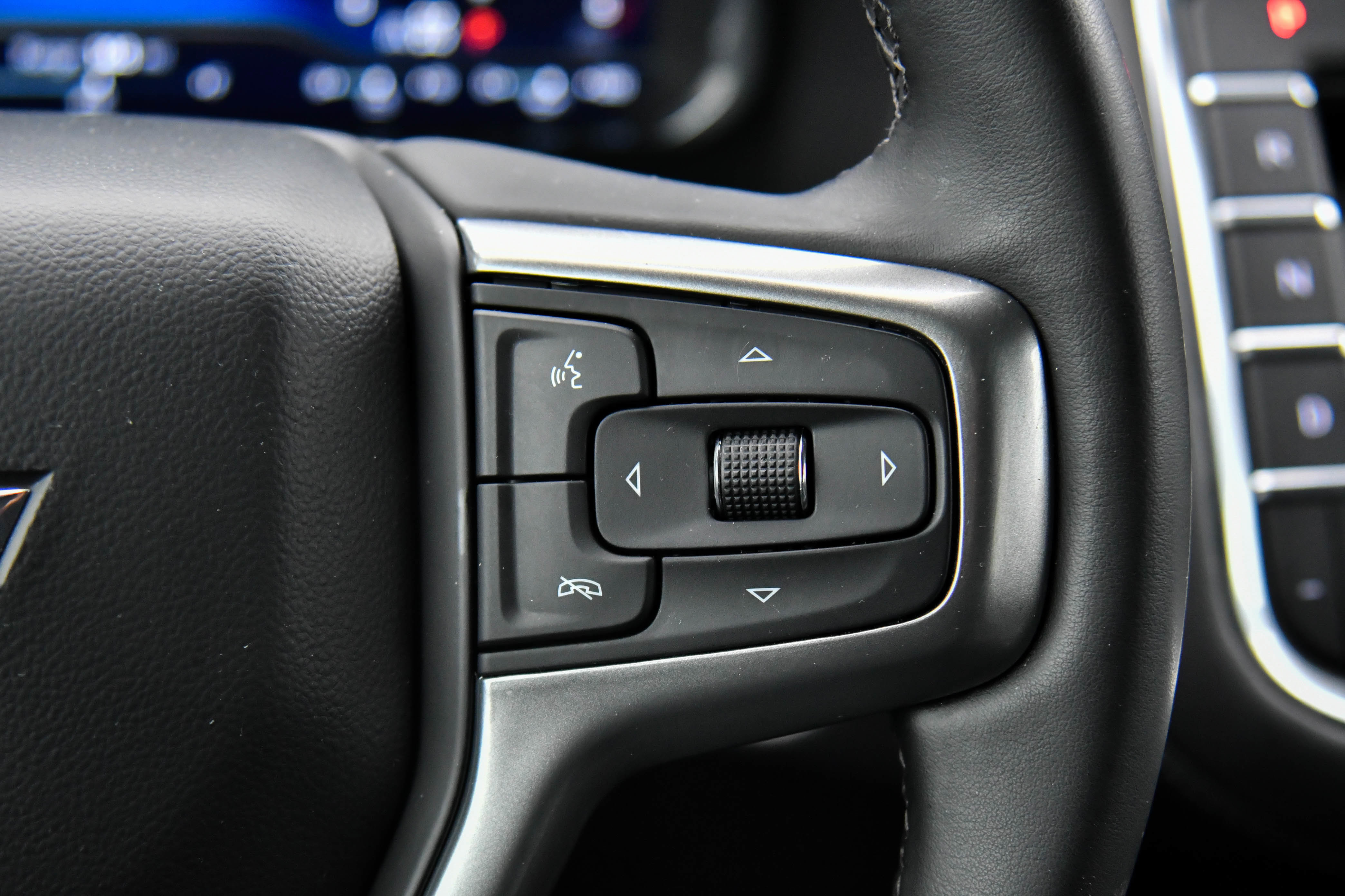 Used 2024 Chevrolet Tahoe LT image 31