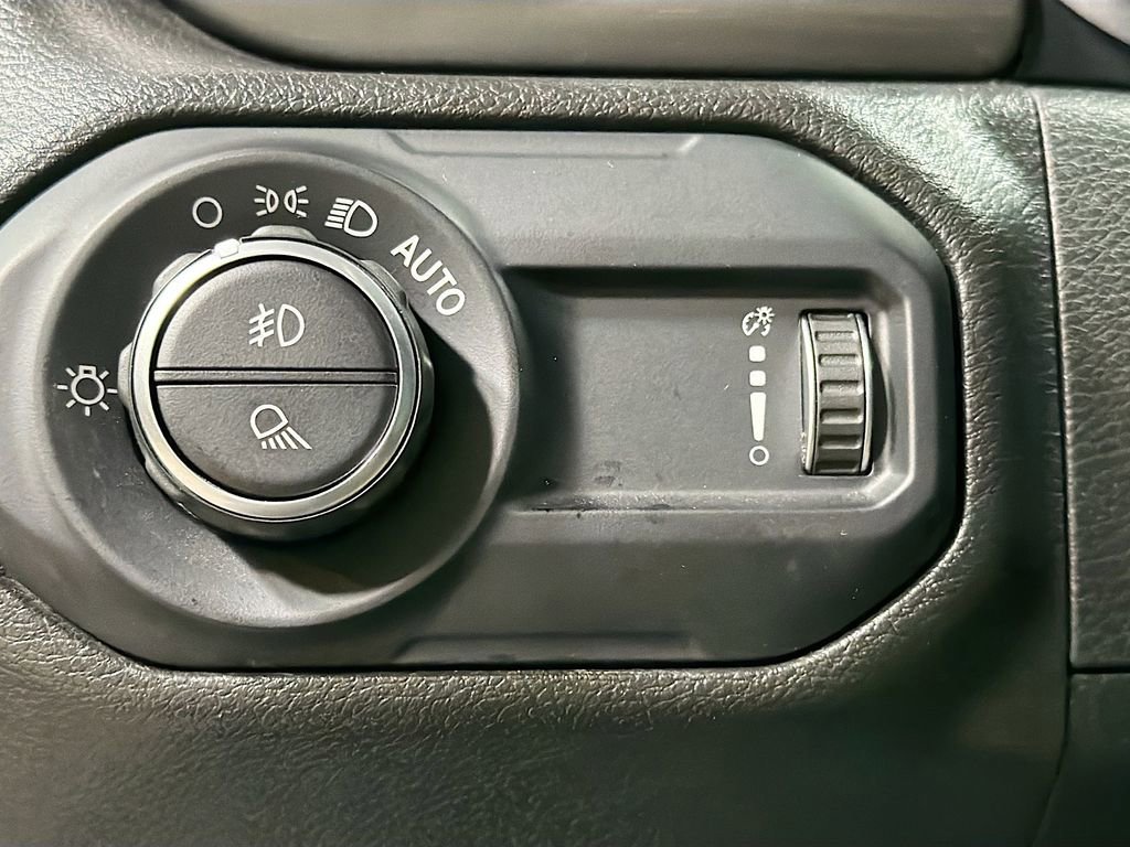 Used 2023 Jeep Gladiator Overland image 34