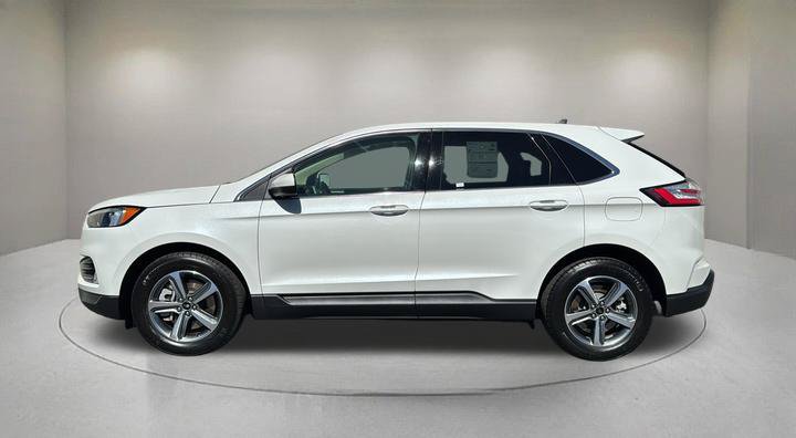Certified 2024 Ford Edge SEL w/ Convenience Package AWD/4WD image 5