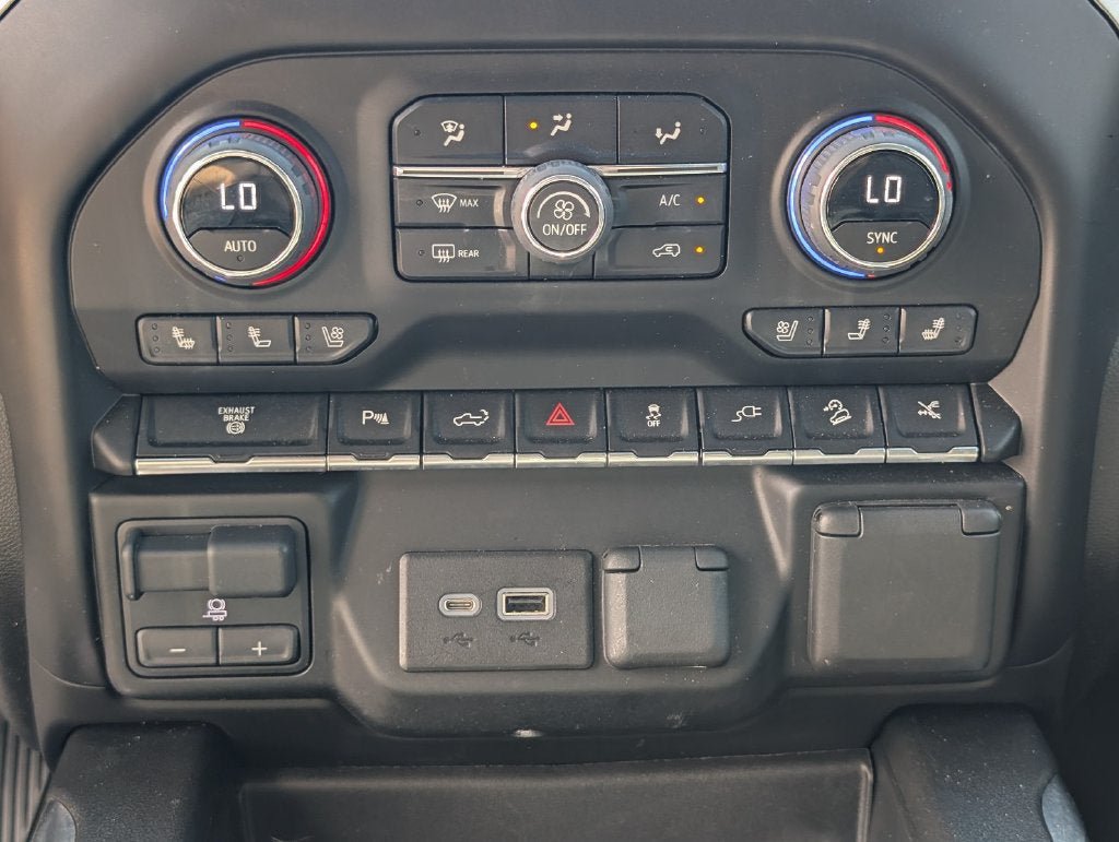 Used 2022 Chevrolet Silverado 2500 LTZ w/ LTZ Plus Package AWD/4WD image 21