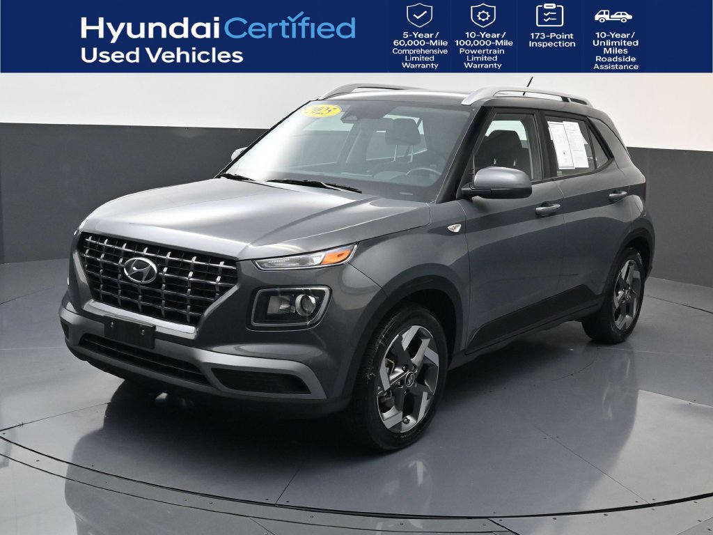 Used 2025 Hyundai Venue SEL FWD image 1