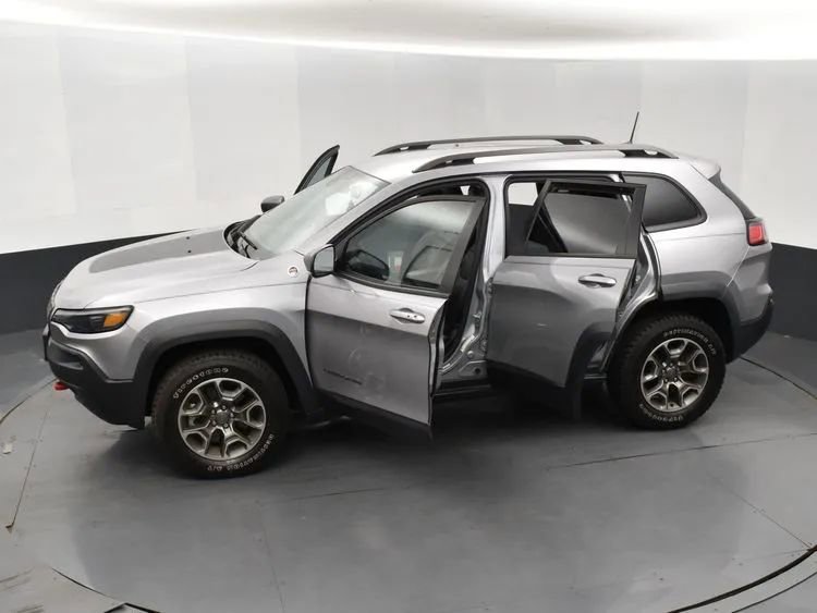 Used 2021 Jeep Cherokee Trailhawk w/ Premium Leather Package image 7