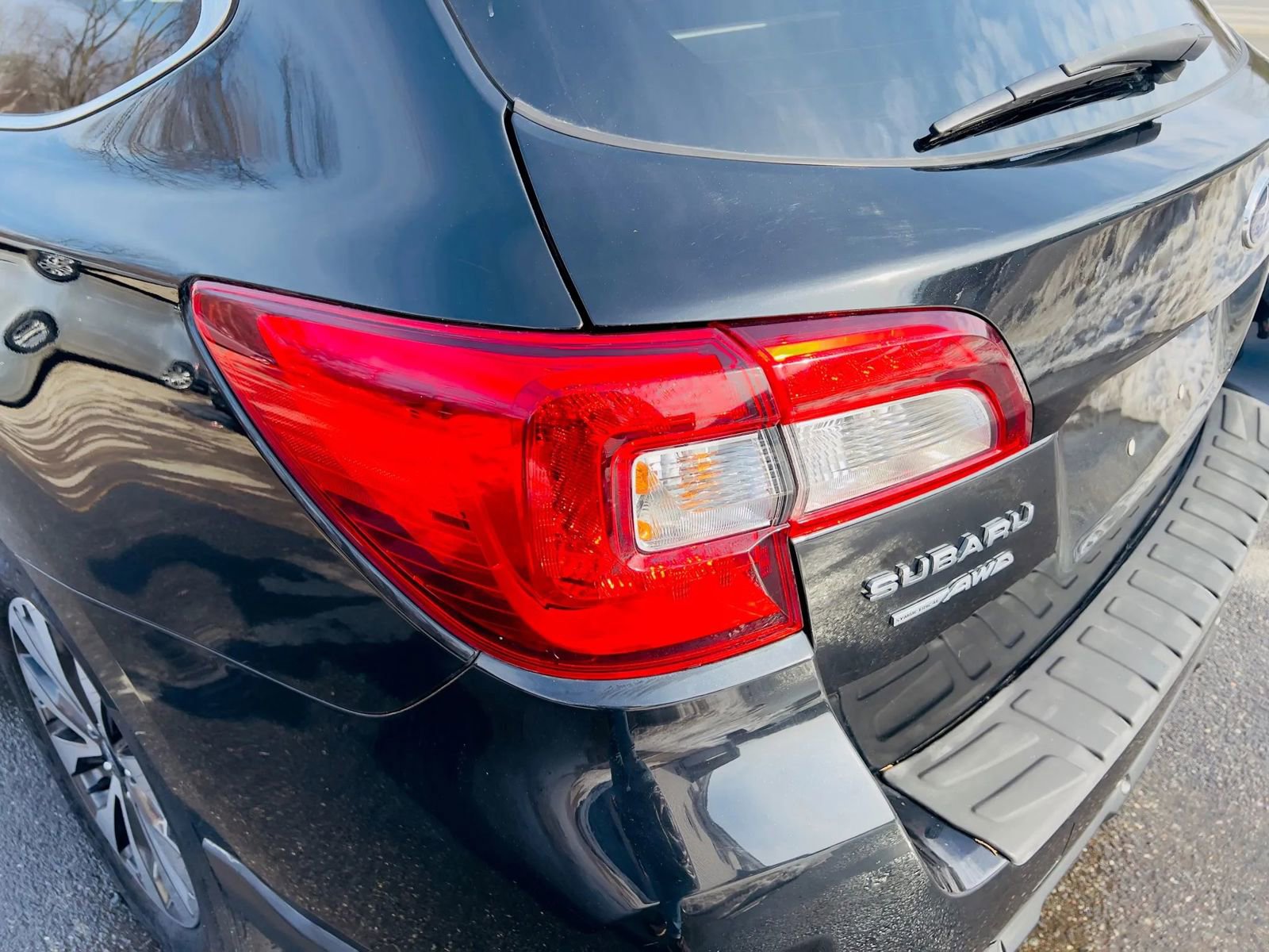 Used 2017 Subaru Outback 3.6R Limited image 8