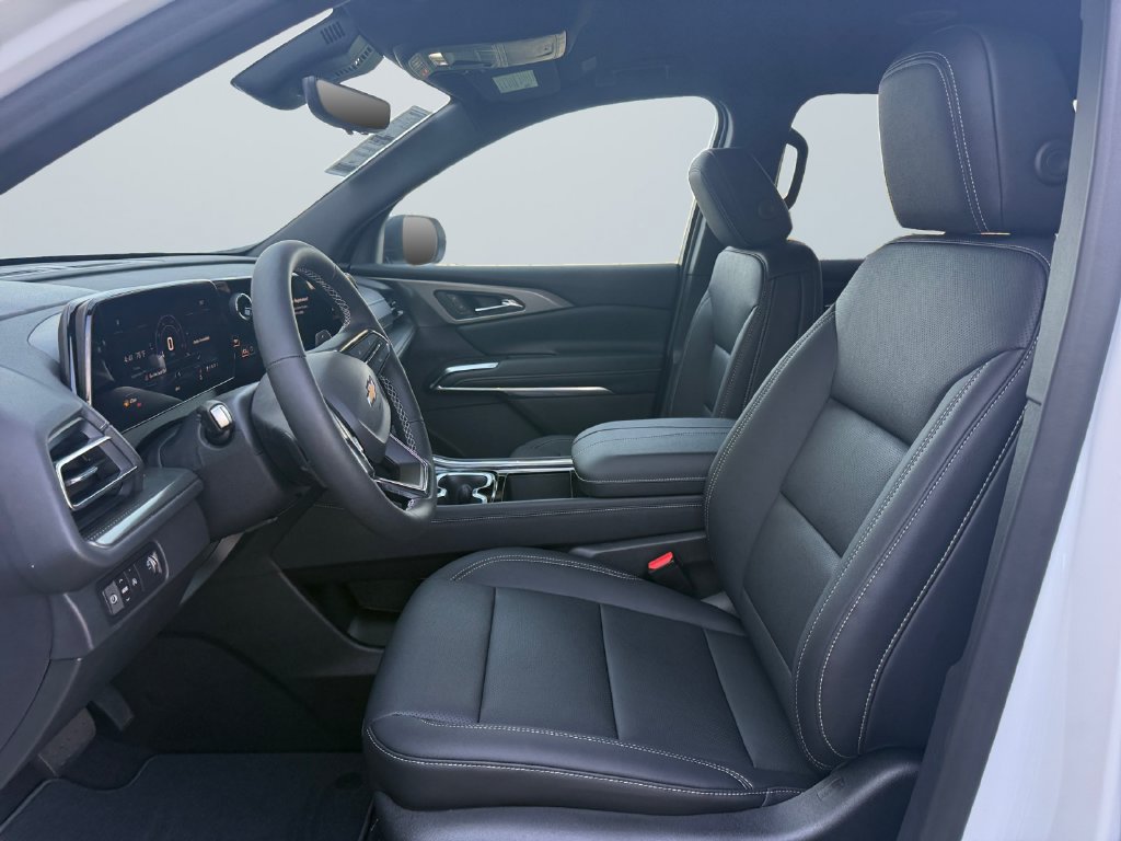 New 2027 Chevrolet Traverse LT w/ Driver Confidence Package FWD image 9