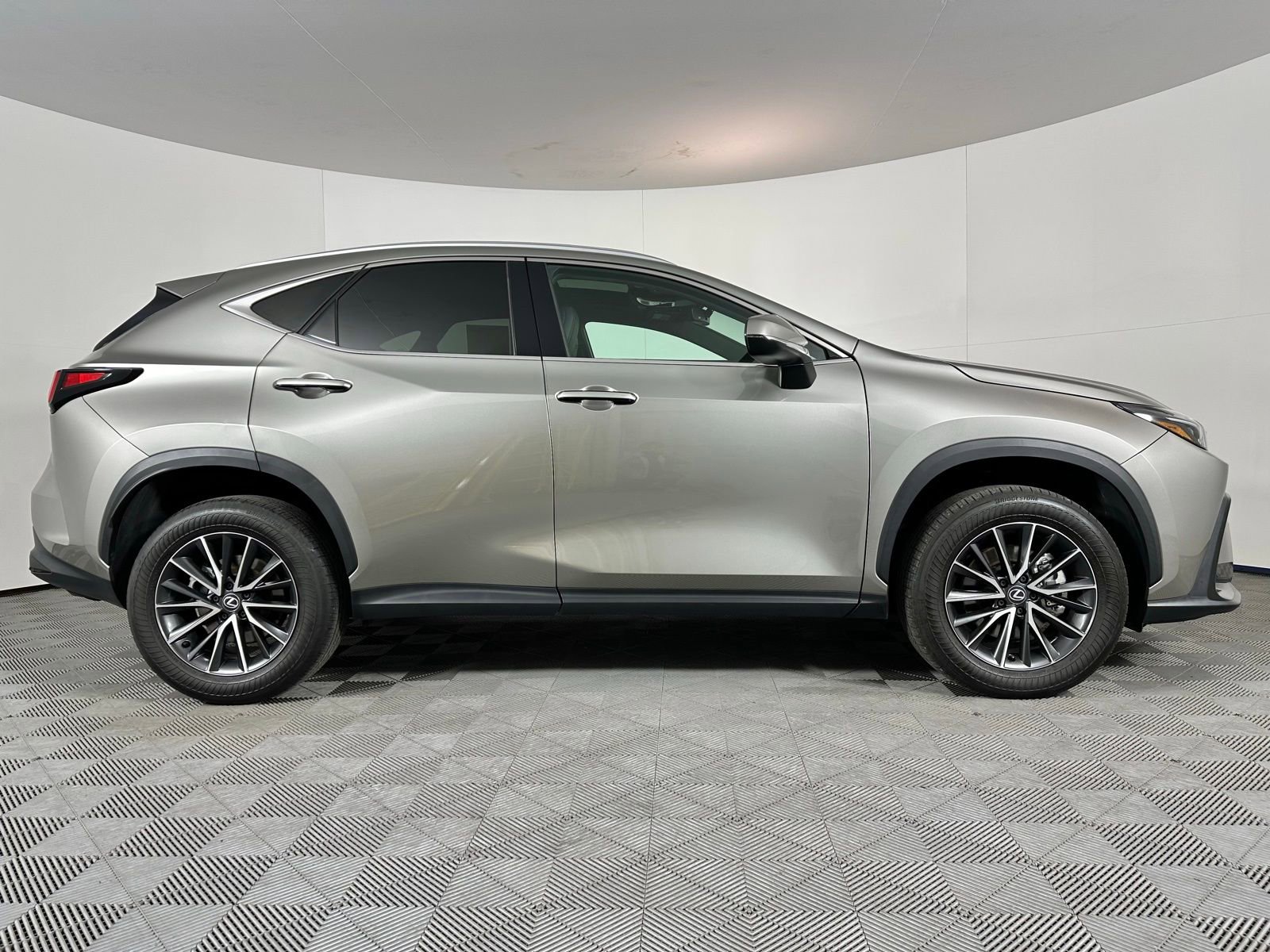 Used 2024 Lexus NX 250 FWD w/ Premium Package image 30