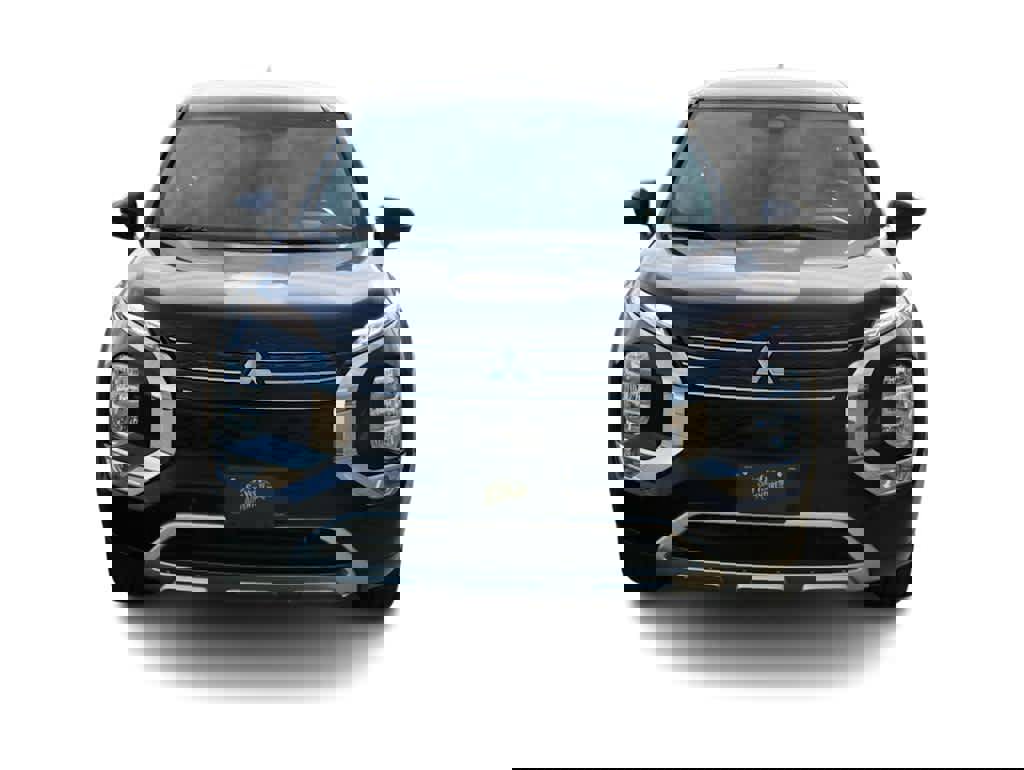 Used 2024 Mitsubishi Outlander SE image 2