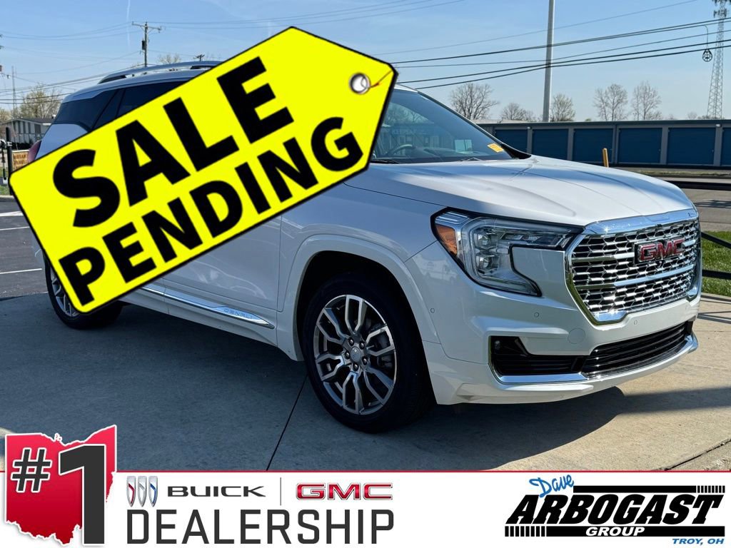 Used 2023 GMC Terrain Denali w/ Denali Premium Package image 1