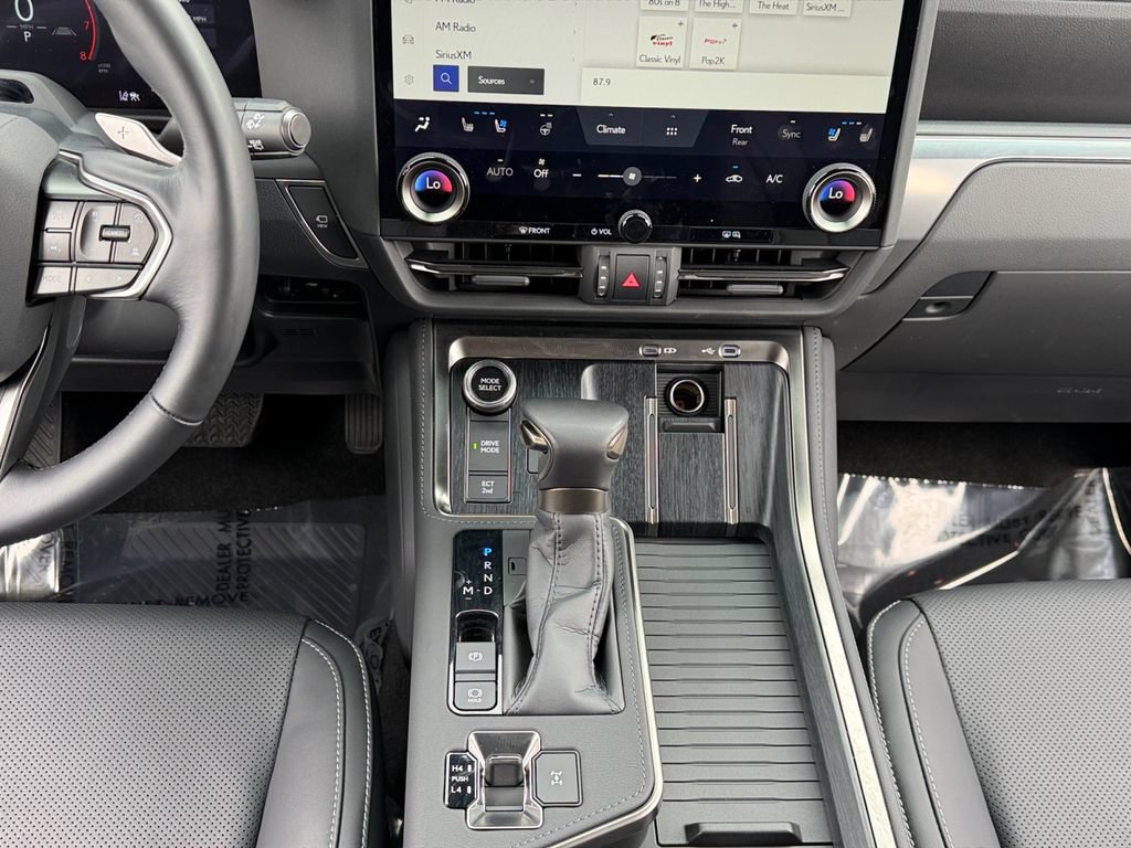 Certified 2025 Lexus GX 550 w/ Accessory Package (2T) AWD/4WD image 15