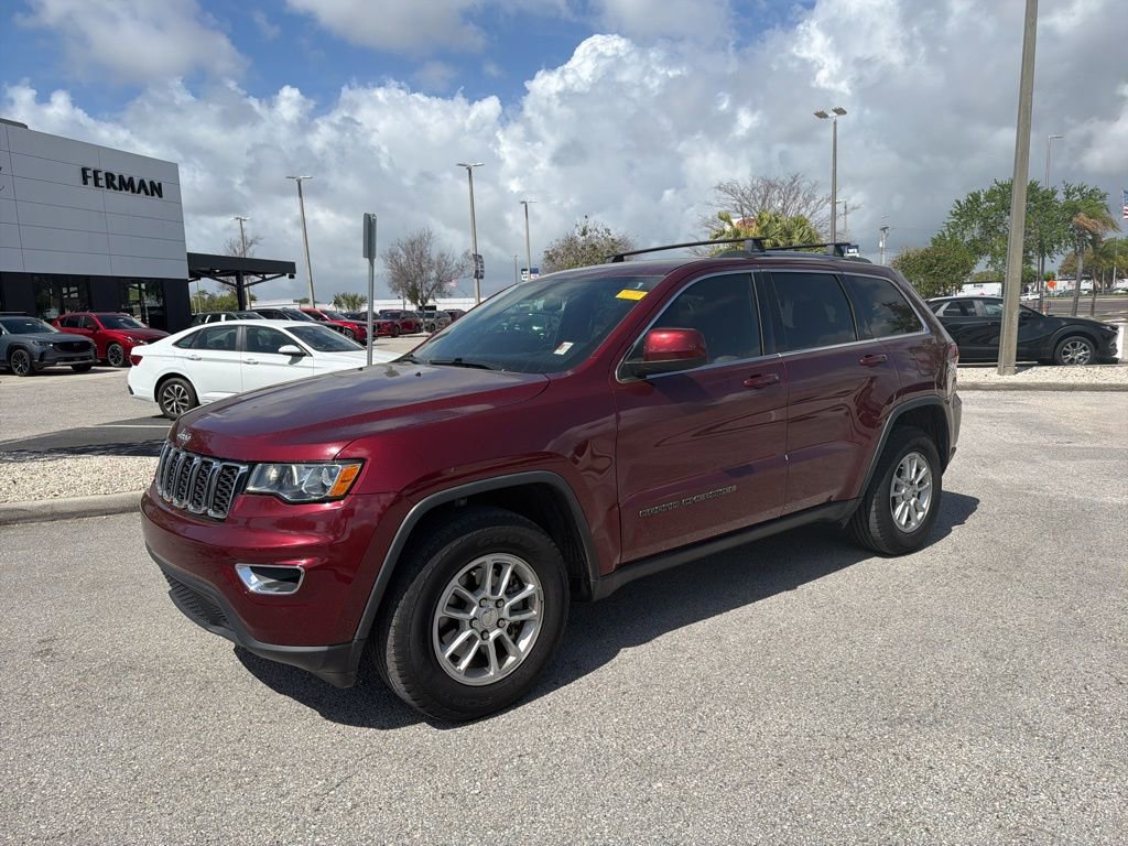 Used 2020 Jeep Grand Cherokee Laredo image 1