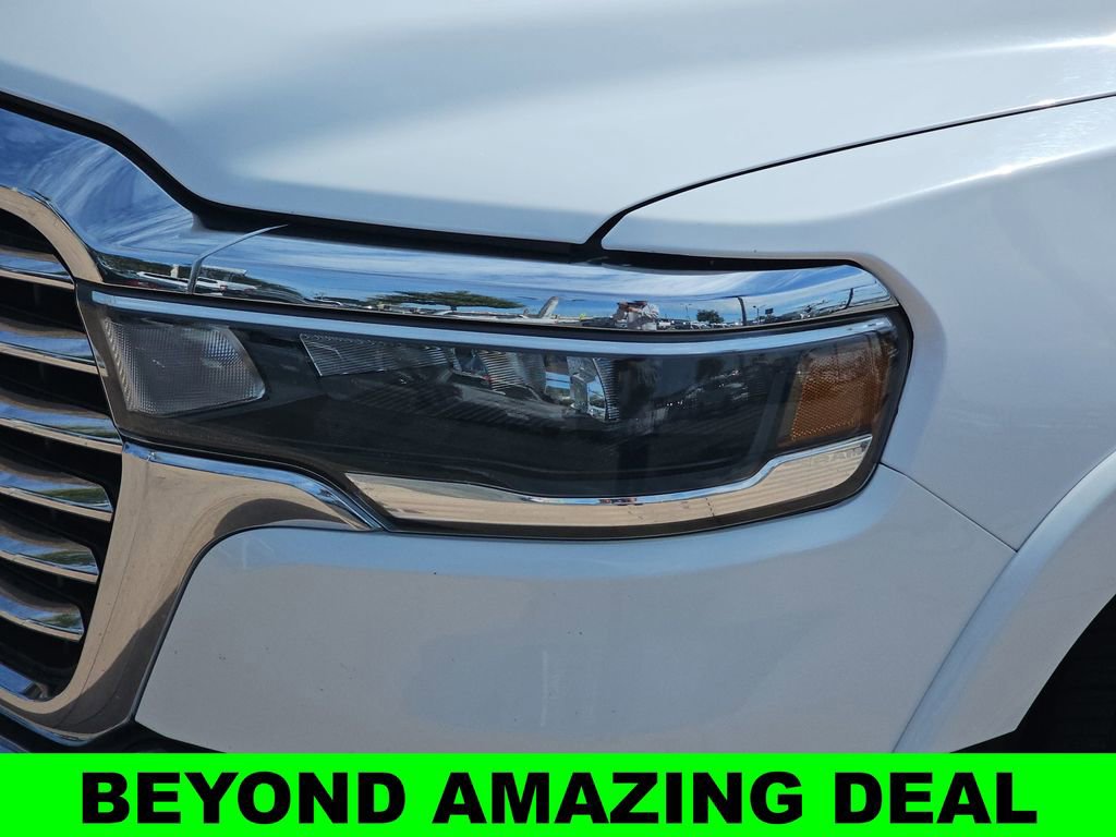 Used 2025 RAM 1500 Laramie AWD/4WD image 36