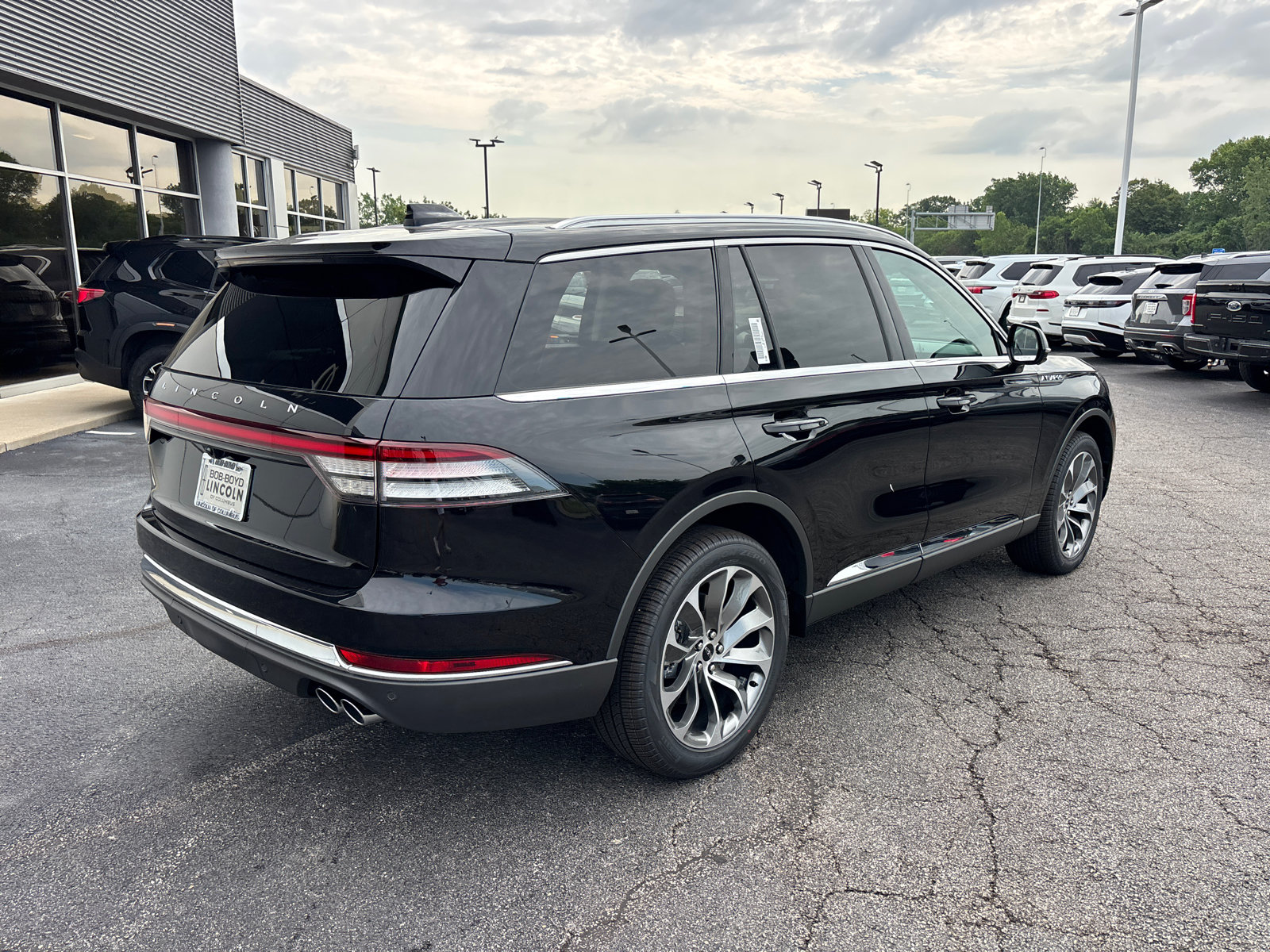 New 2026 Lincoln Aviator AWD image 7