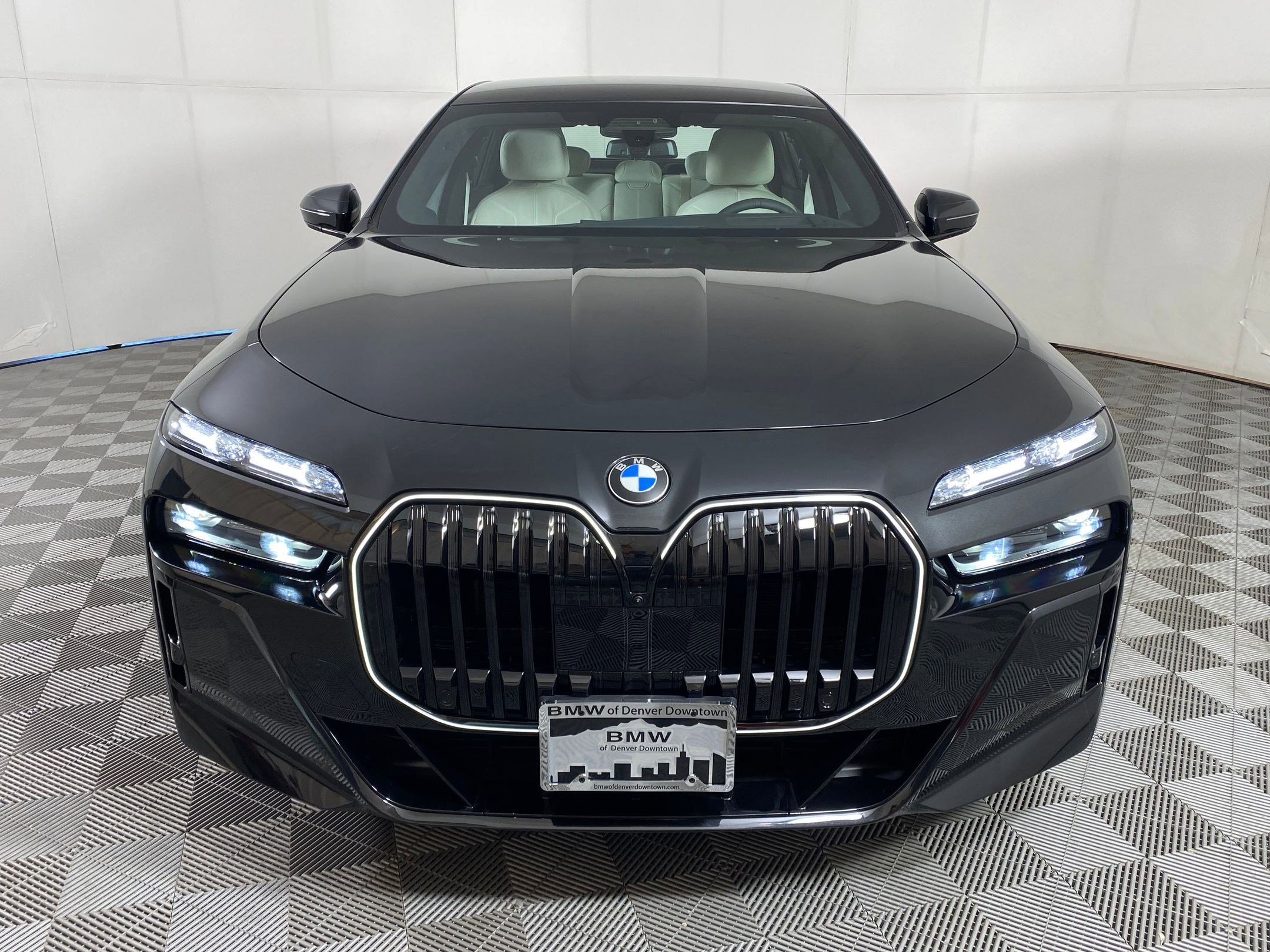 New 2026 BMW 760i xDrive w/ Executive Package image 5