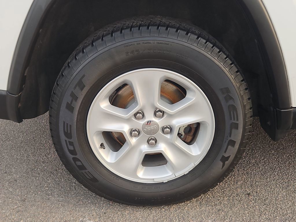 Used 2016 Jeep Grand Cherokee Laredo w/ Quick Order Package 23E image 19