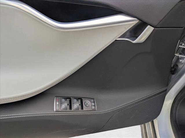 Used 2015 Tesla Model S 85D image 6