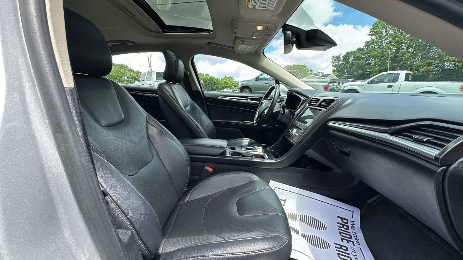 Used 2019 Ford Fusion Titanium image 16