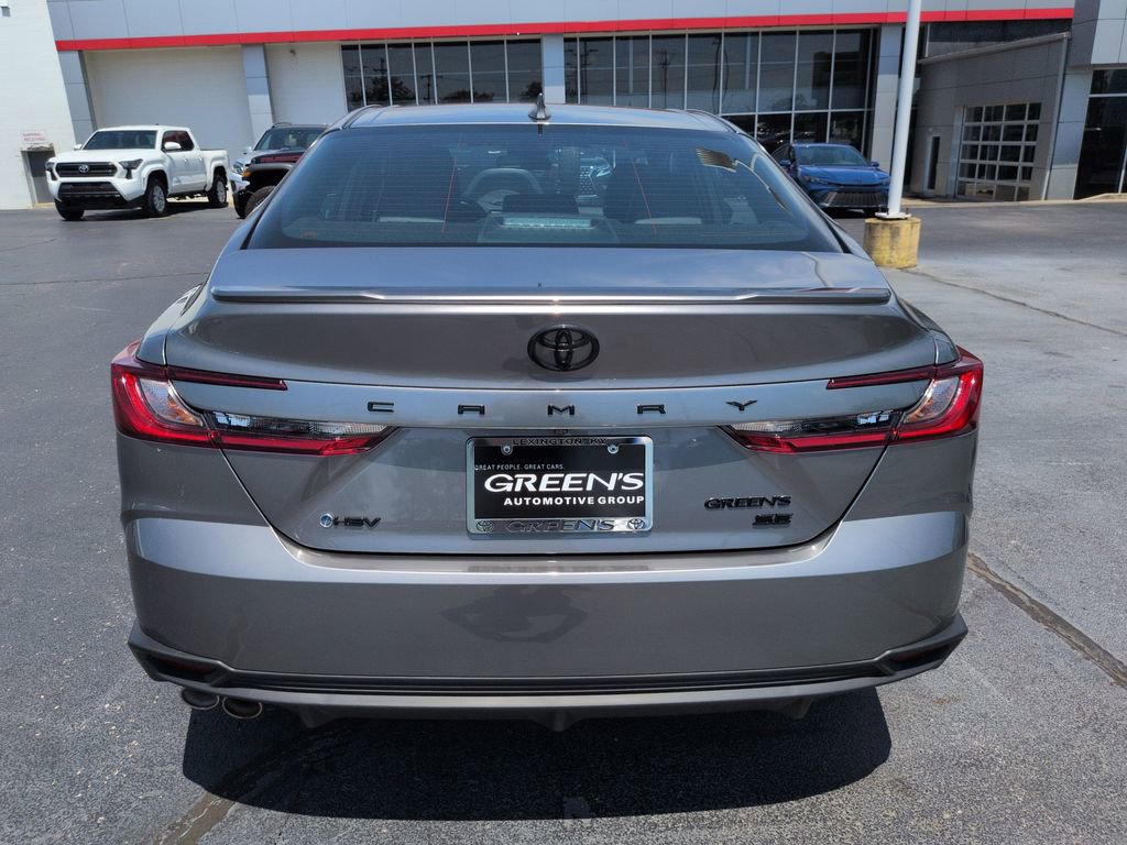 Certified 2025 Toyota Camry SE FWD image 4