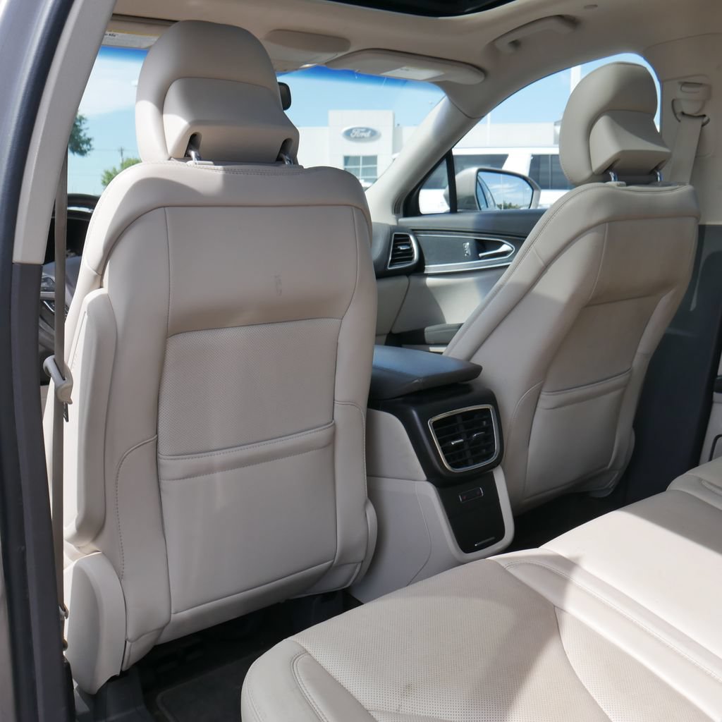 Used 2018 Lincoln MKX Reserve w/ Driver Assistance Package AWD/4WD image 22