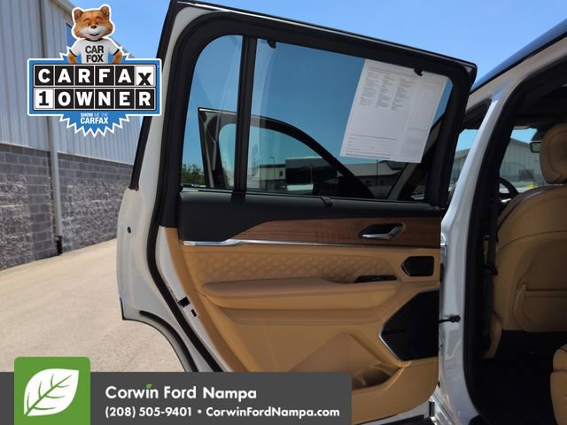 Used 2025 Jeep Grand Cherokee L Summit AWD/4WD image 24