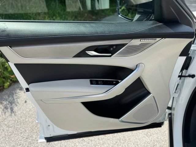 Certified 2025 Jaguar F-PACE R-Dynamic S AWD/4WD image 8