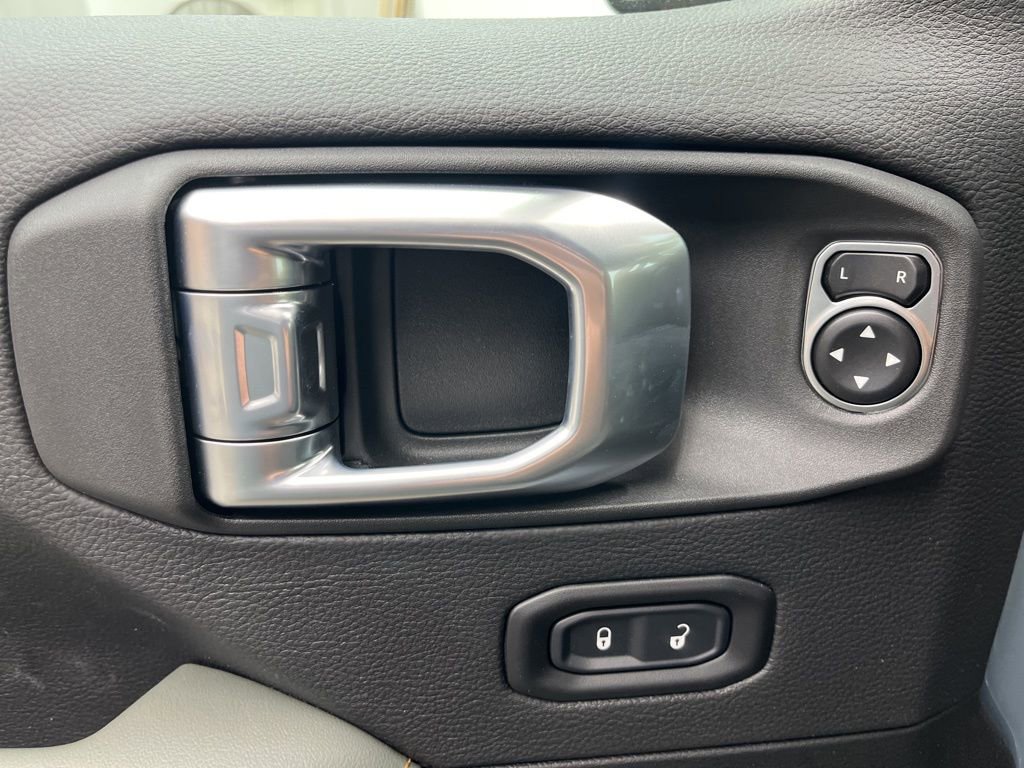 New 2026 Jeep Gladiator Mojave AWD/4WD image 7