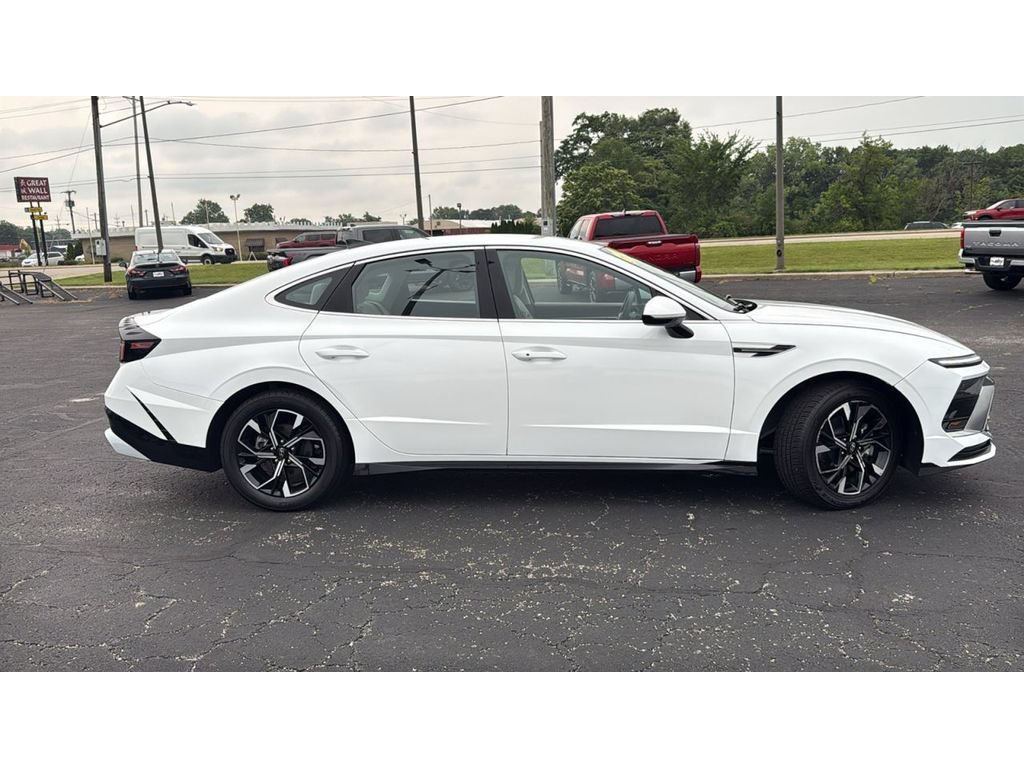 Used 2024 Hyundai Sonata SEL FWD image 8