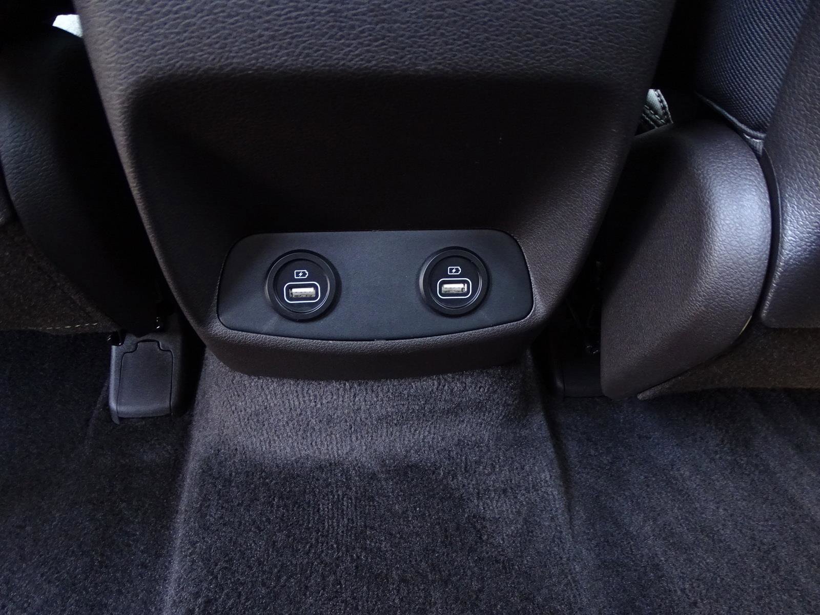 Used 2023 Hyundai Santa Fe SEL Convenience image 13