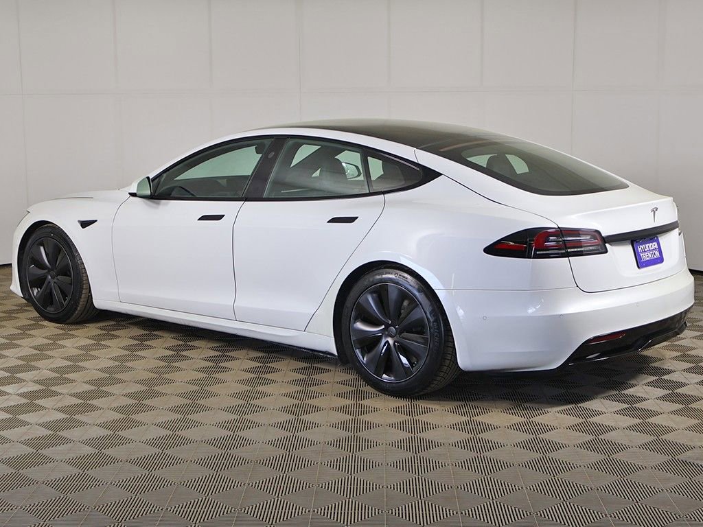 Used 2022 Tesla Model S image 12