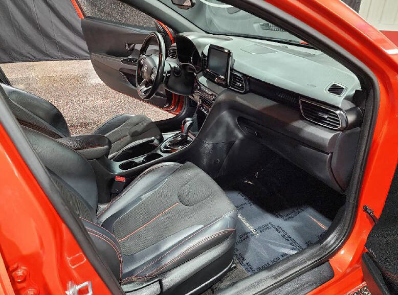 Used 2019 Hyundai Veloster 2.0 Premium FWD image 11