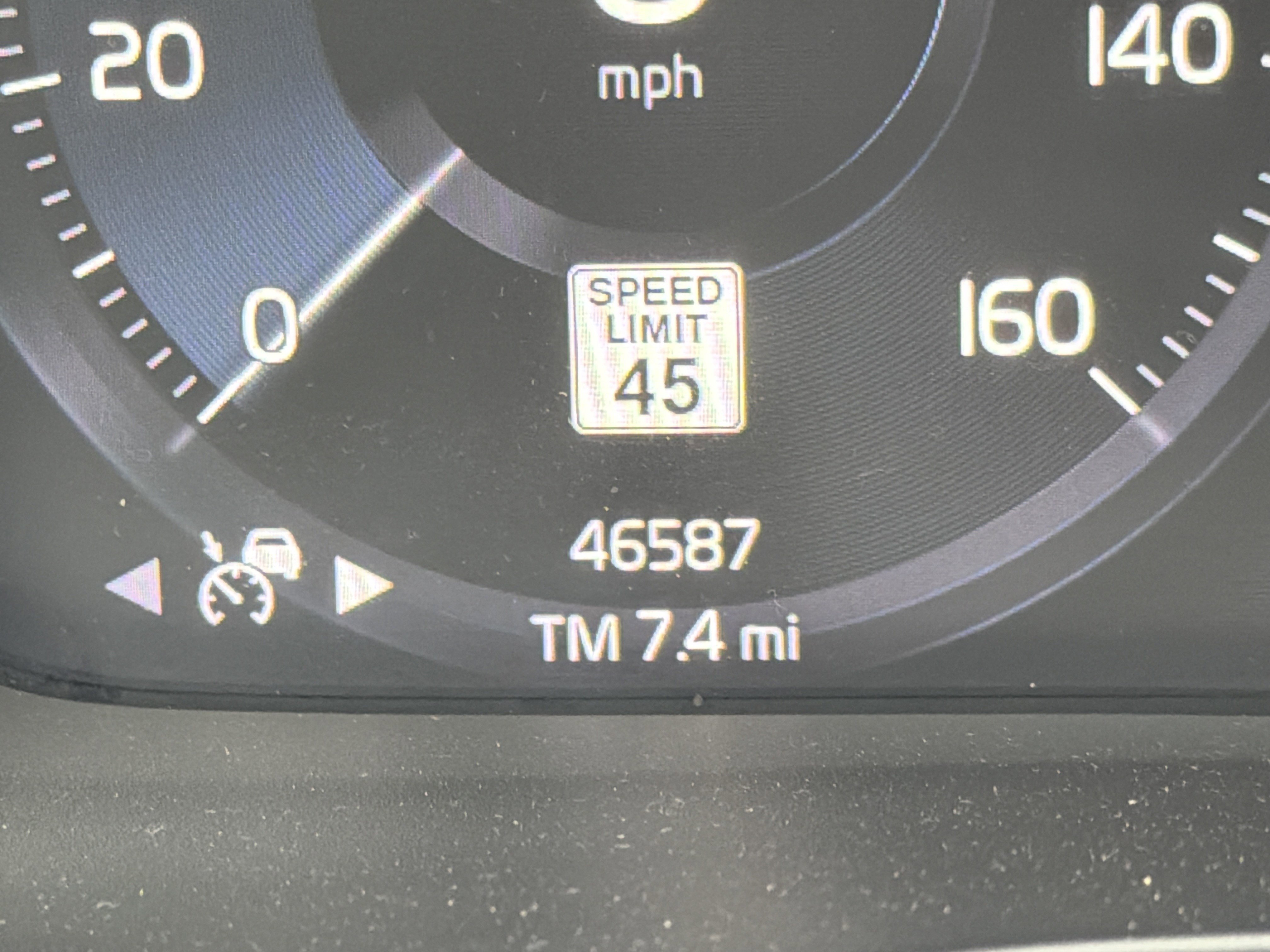 Used 2020 Volvo XC40 T5 Momentum w/ Protection Package Premier image 22