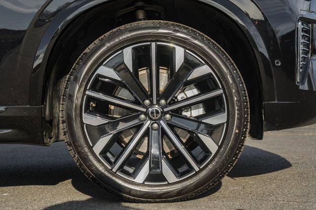 Used 2025 Volvo XC90 B6 Plus image 16