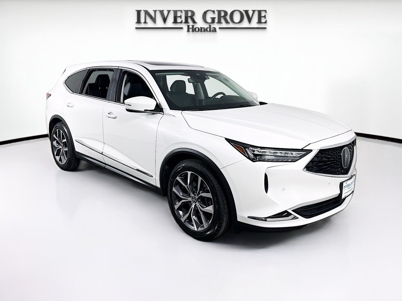 Used 2022 Acura MDX w/ Technology Package AWD/4WD image 3