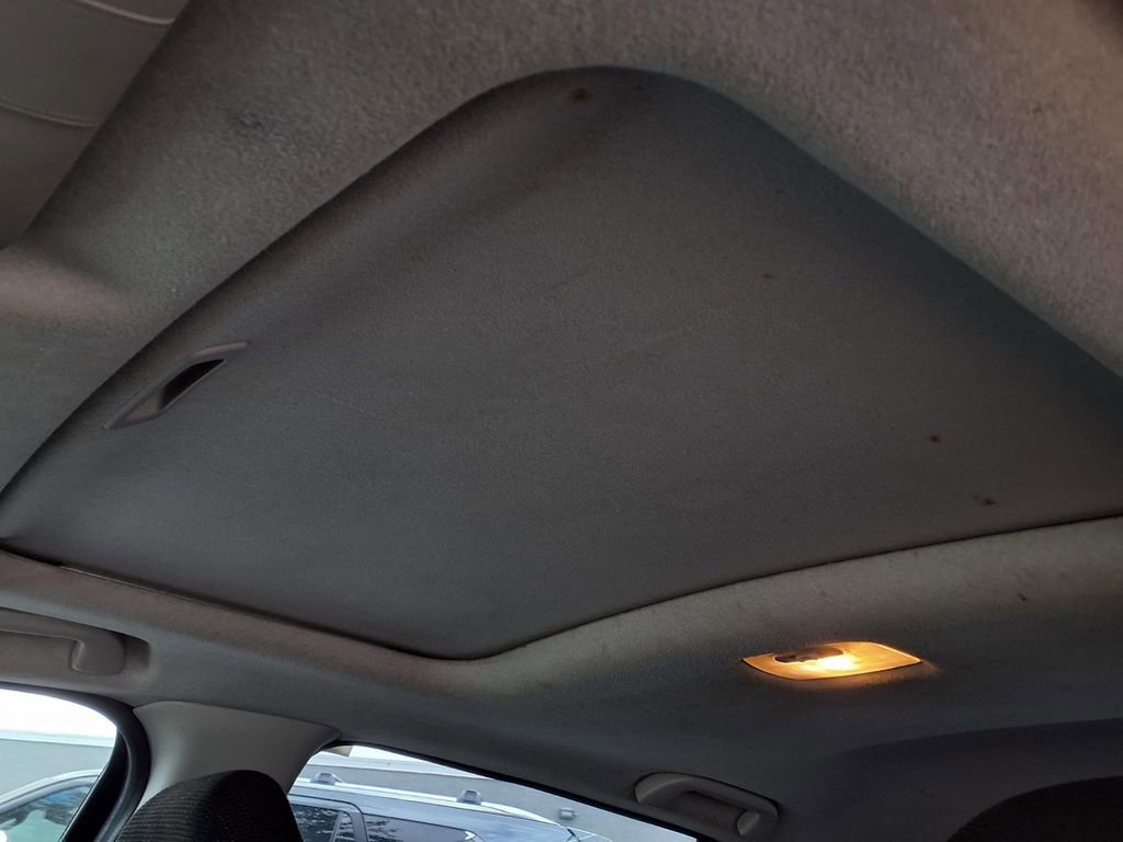 Used 2015 Honda Fit EX image 17