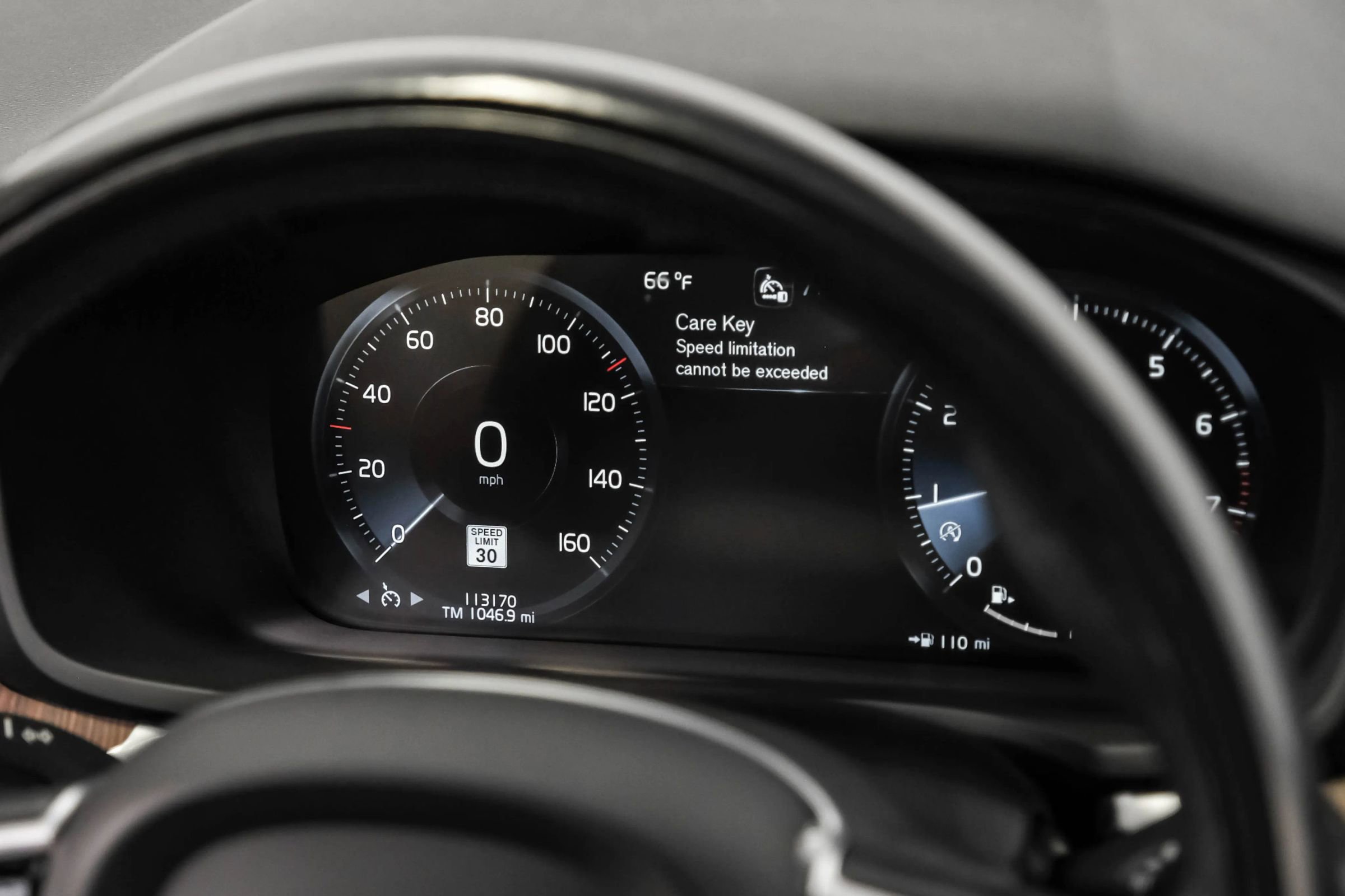 Used 2021 Volvo V60 T5 Momentum w/ Climate Package image 14