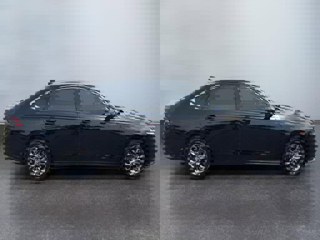 Used 2023 Honda Accord EX-L image 4