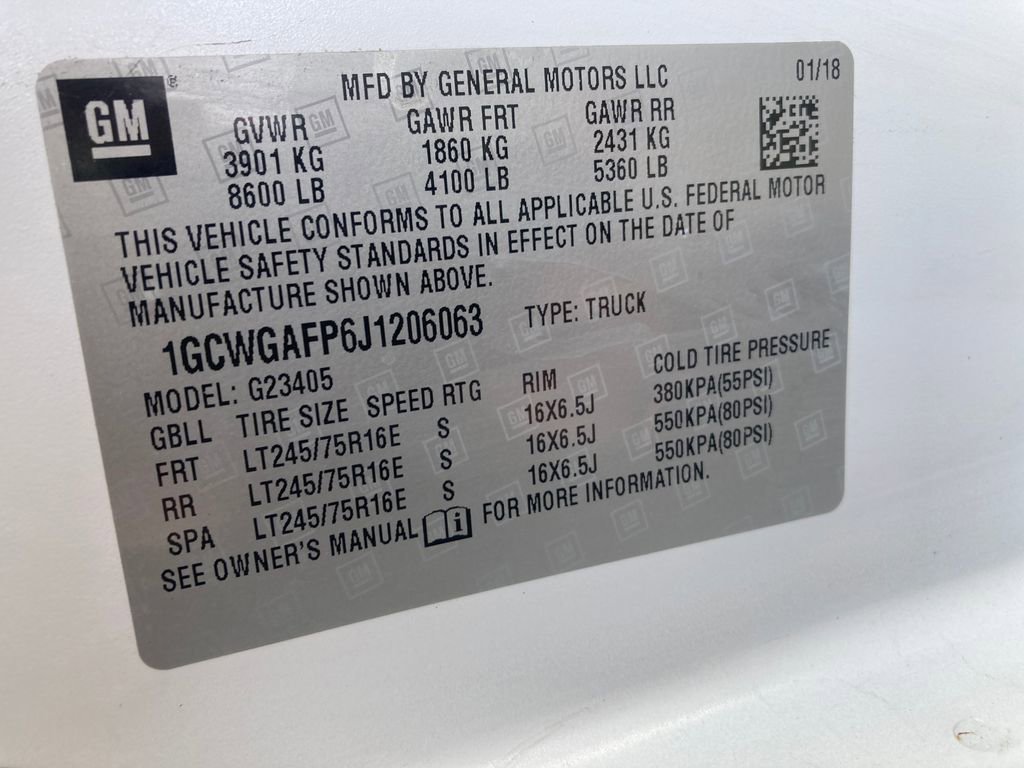 Used 2018 Chevrolet Express 2500 w/ Driver Convenience Package image 39