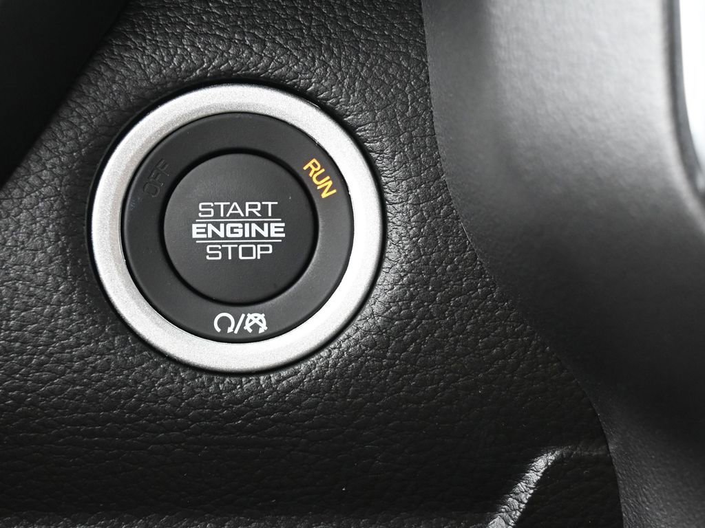 Used 2025 RAM 1500 Laramie image 30