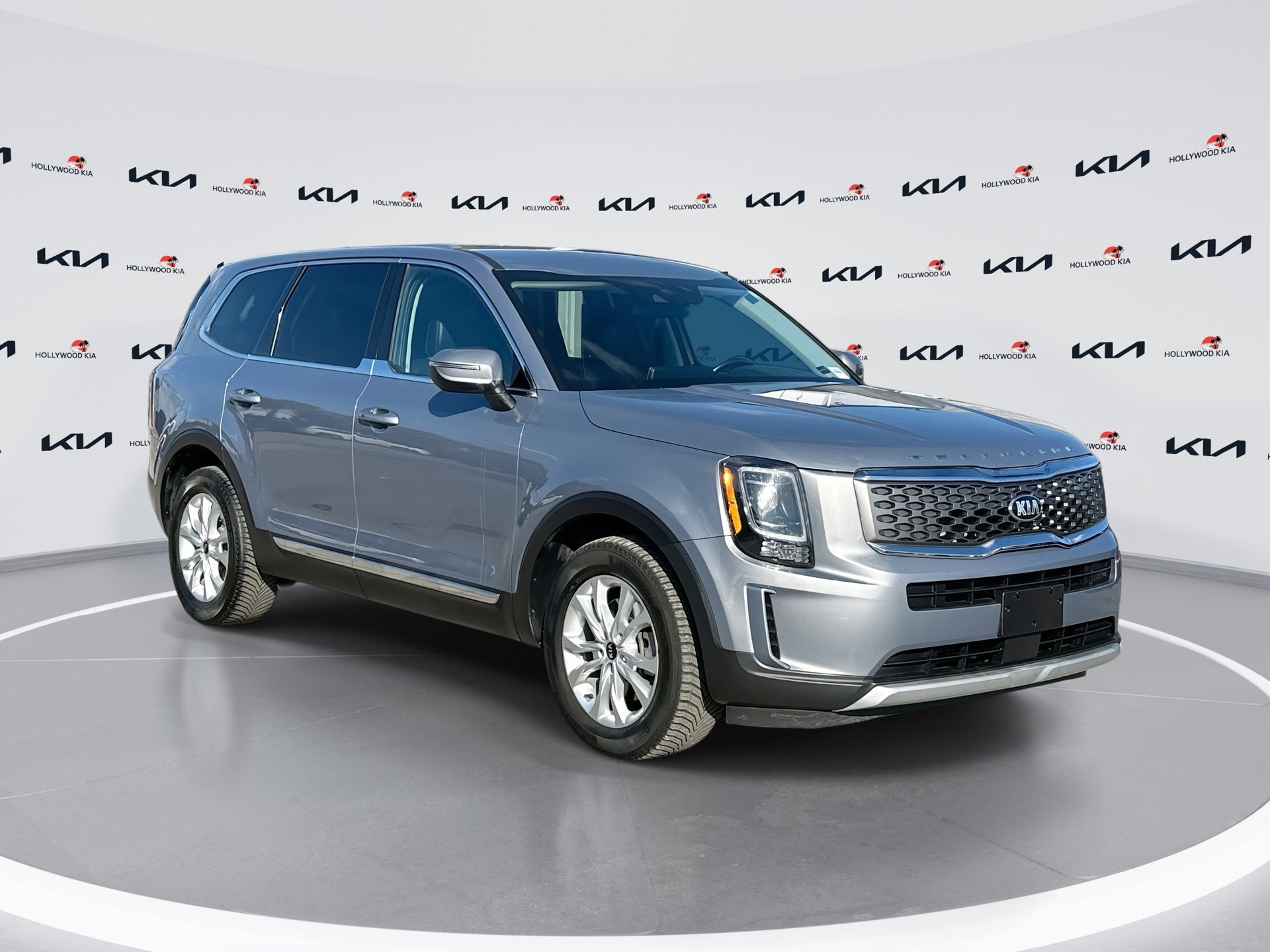 Certified 2020 Kia Telluride LX image 1