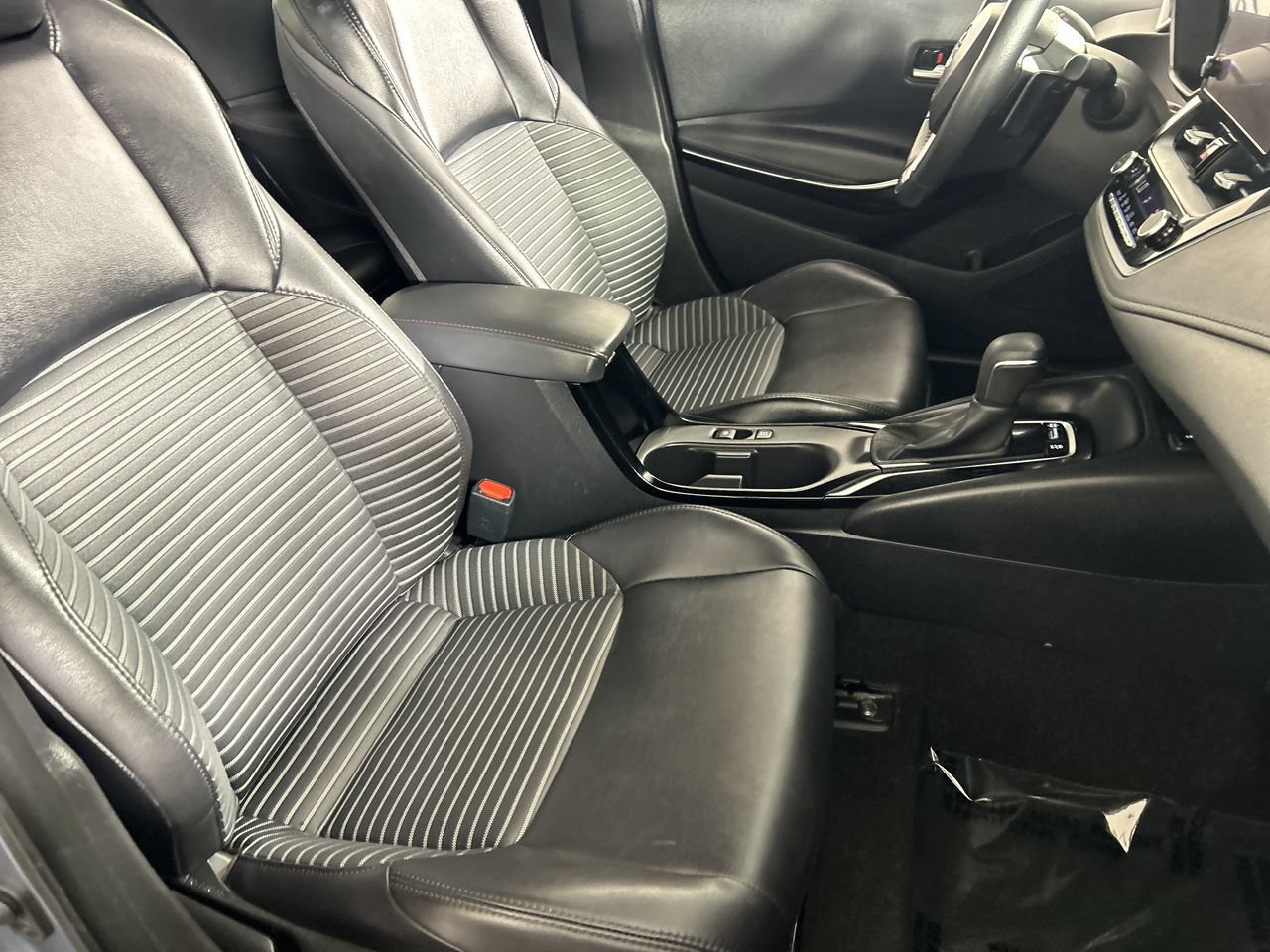 Used 2024 Toyota Corolla XSE FWD image 27