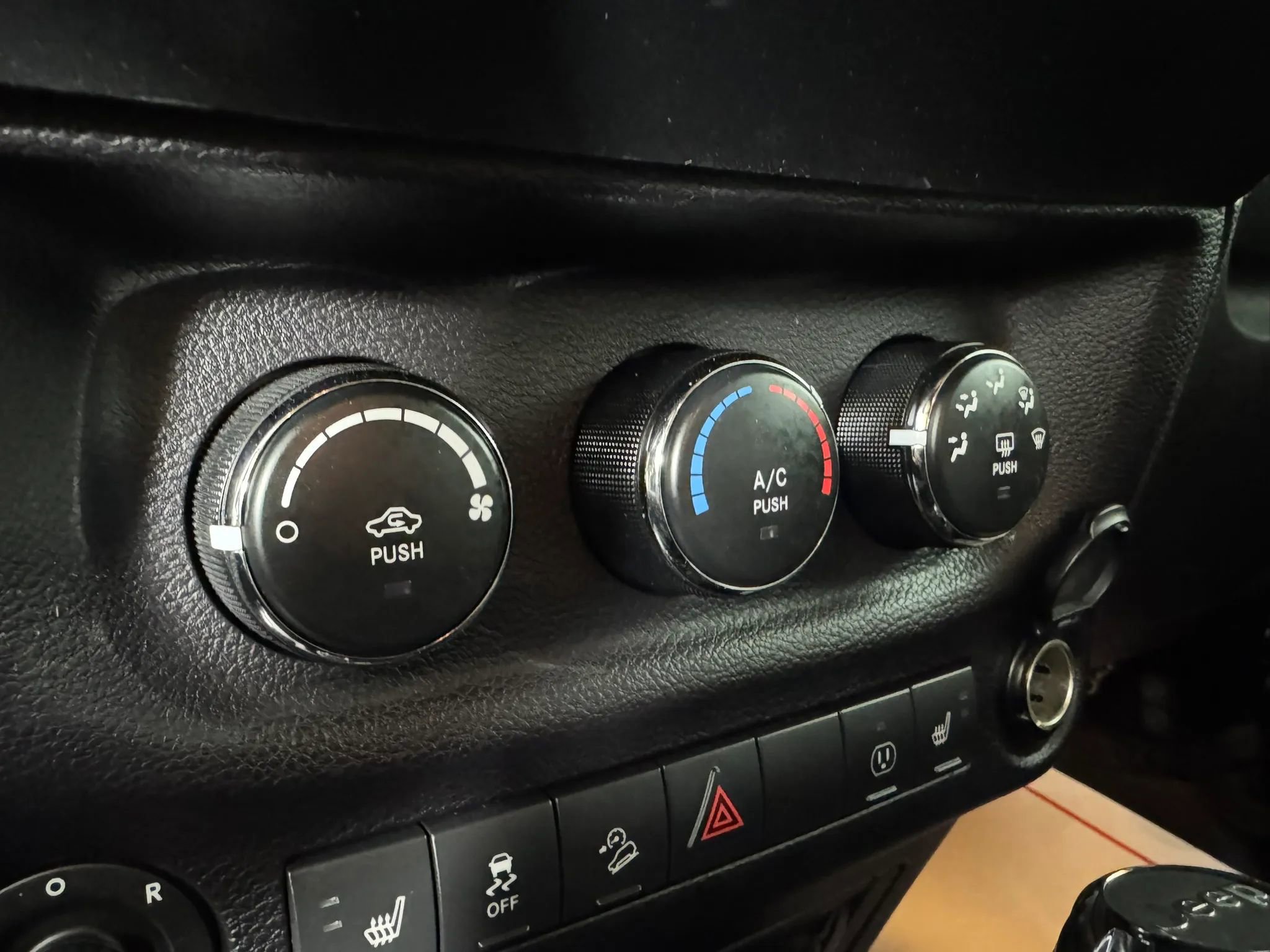 Used 2018 Jeep Wrangler Unlimited Sport AWD/4WD image 18