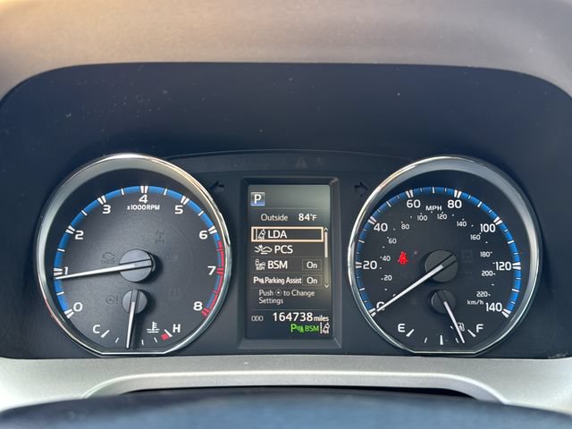 Used 2017 Toyota RAV4 Limited w/ Advanced Technology Package AWD/4WD image 18