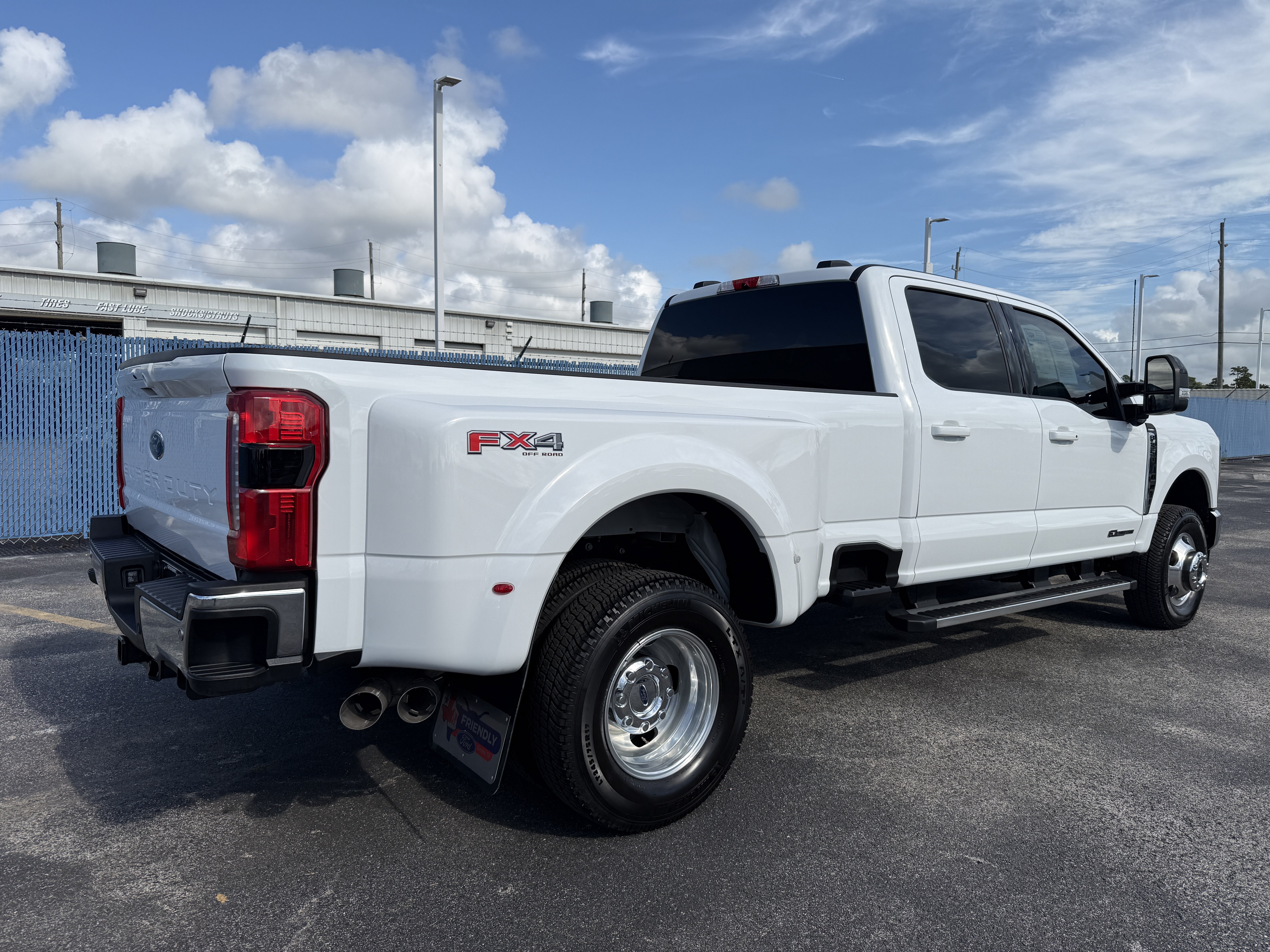 Used 2026 Ford F350 Lariat AWD/4WD image 2