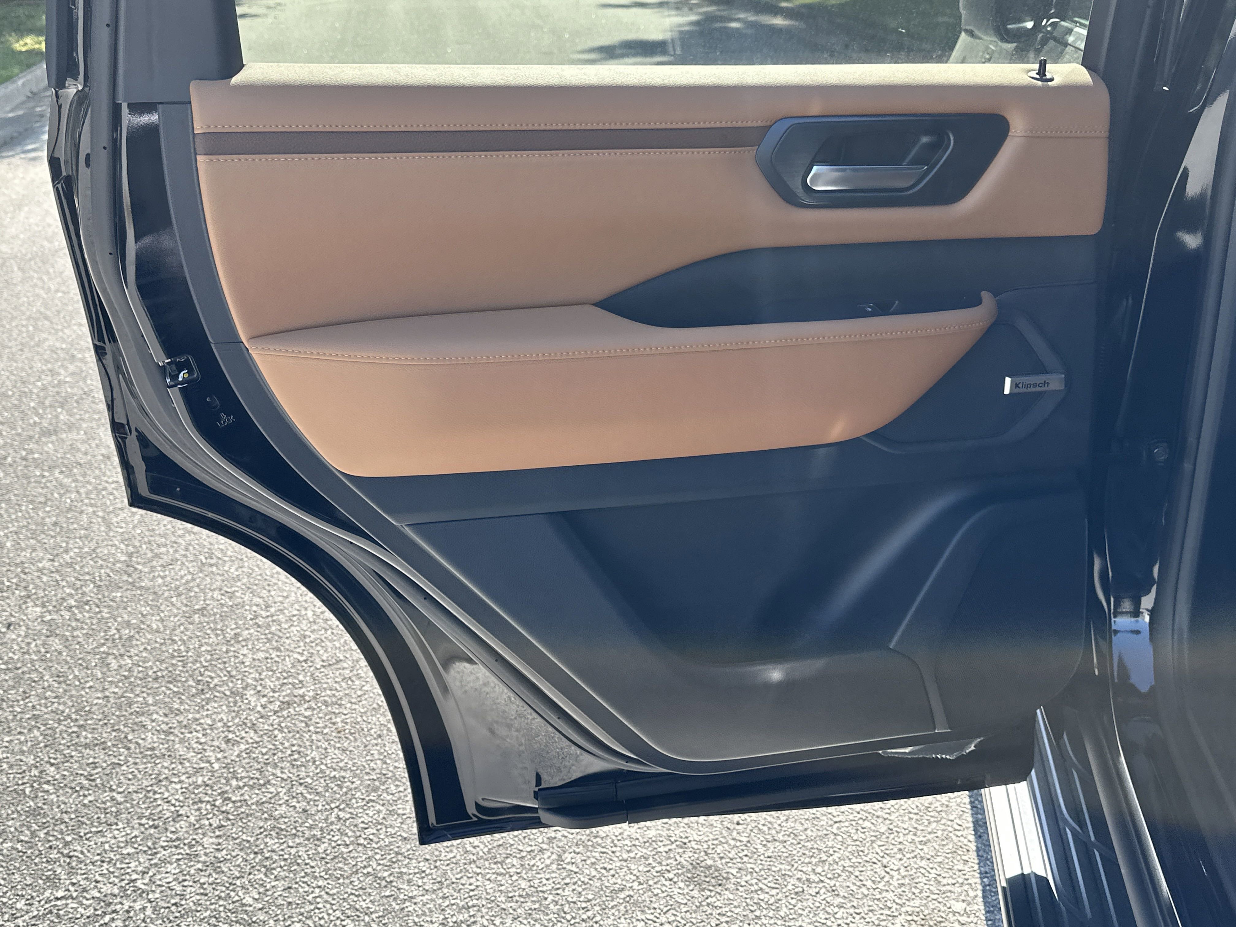 New 2025 Nissan Armada SL w/ Captain's Chari Seat Package image 22