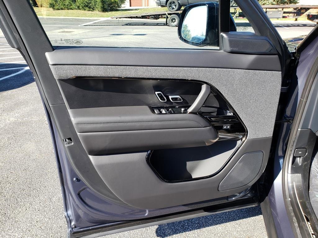 New 2025 Land Rover Range Rover Sport Dynamic SE image 10
