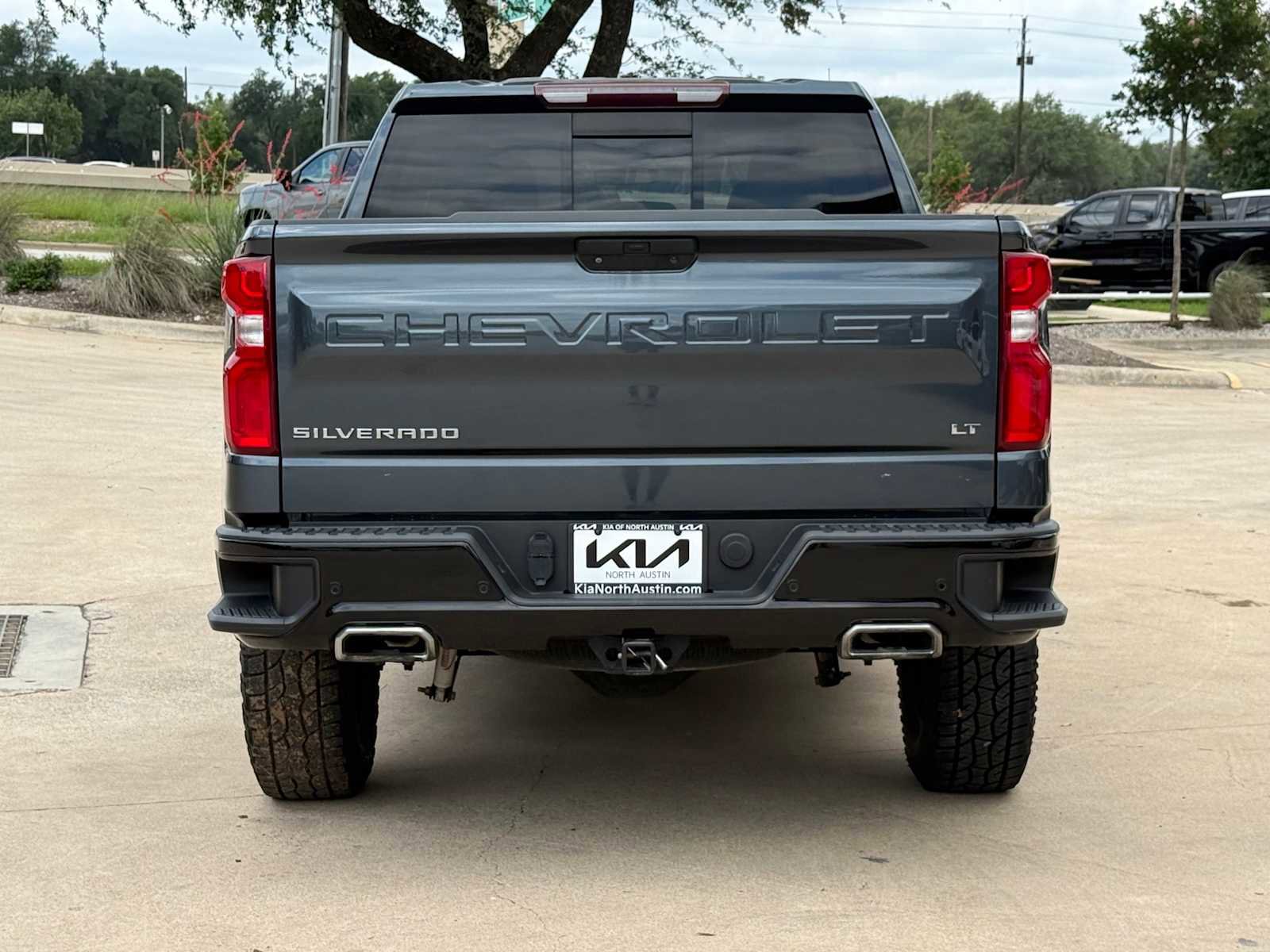 Used 2020 Chevrolet Silverado 1500 LT Trail Boss AWD/4WD image 7